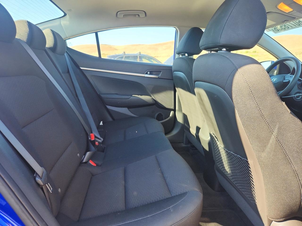 2020 Hyundai Elantra Se Blue vin: KMHD74LF6LU001828