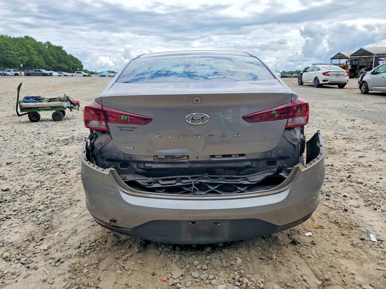 2020 Hyundai Elantra Se Gray vin: KMHD74LF6LU915366