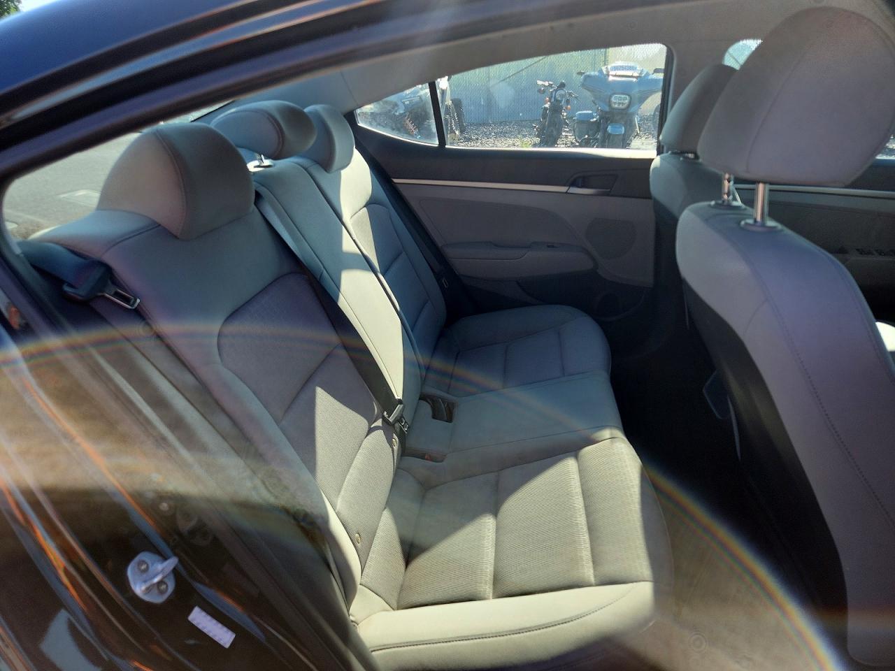 2017 Hyundai Elantra Se Black vin: KMHD74LF7HU114811
