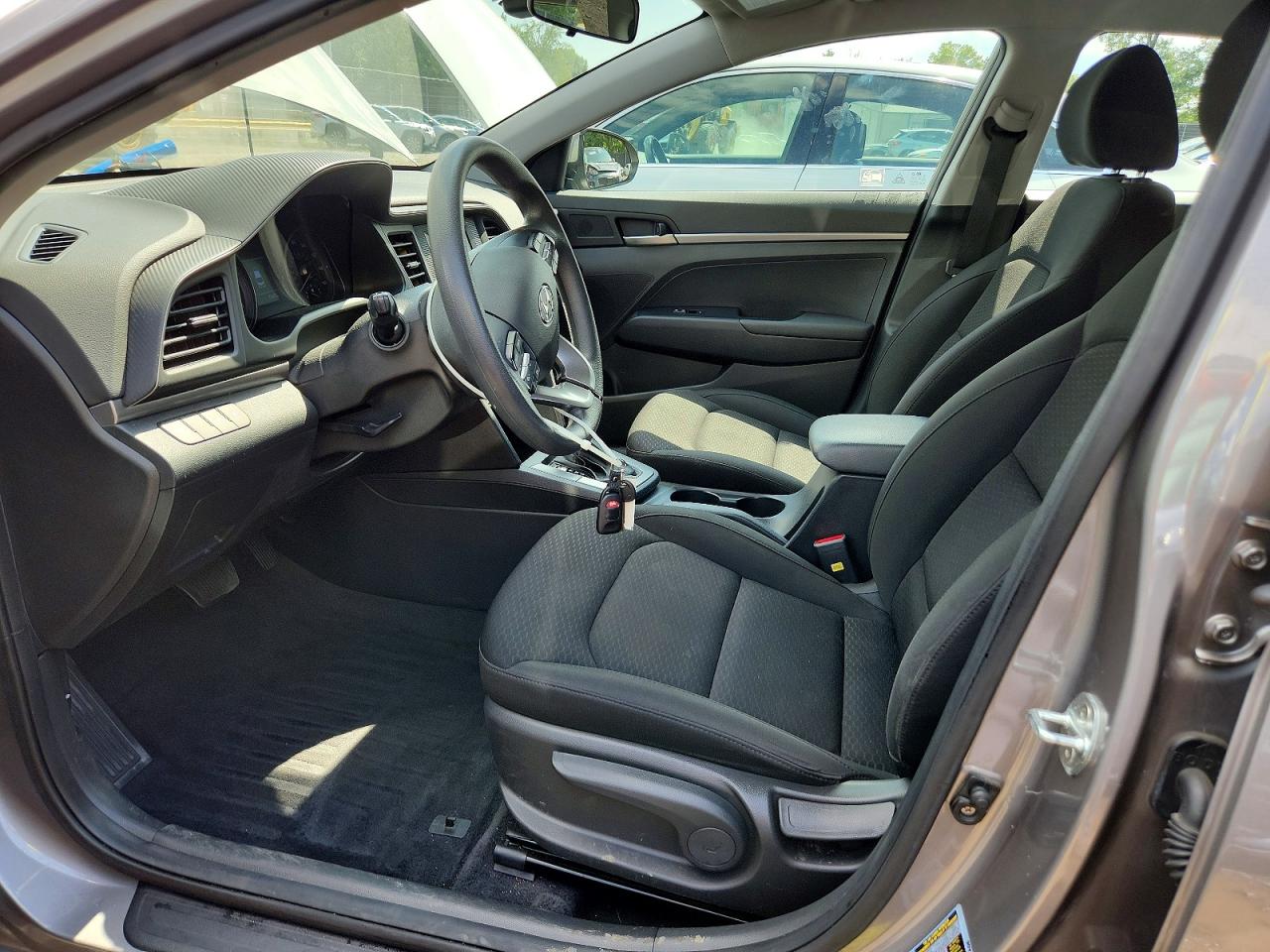 2020 Hyundai Elantra Se Gray vin: KMHD74LF7LU106149