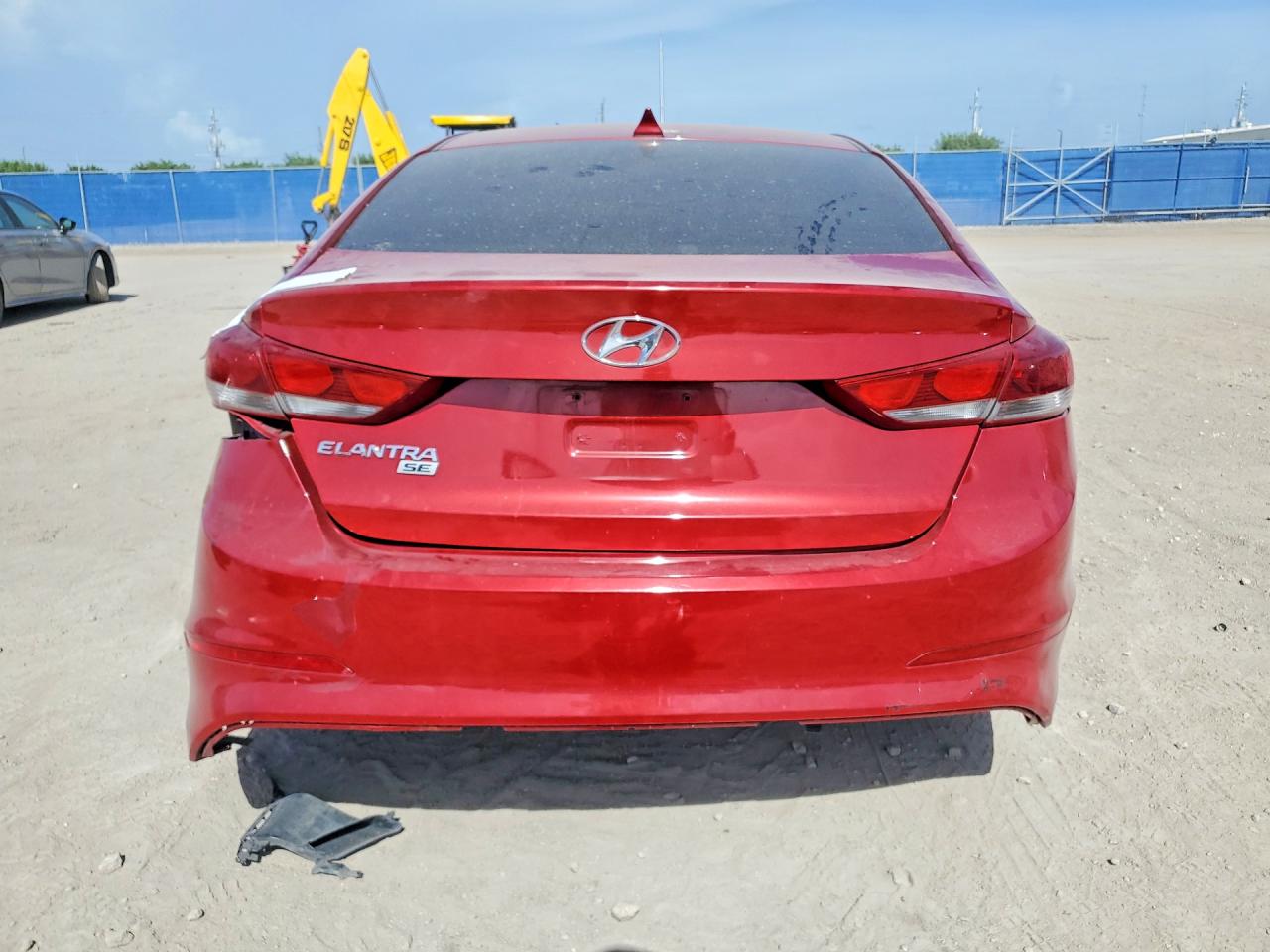 2017 Hyundai Elantra Se Red vin: KMHD74LF8HU364977