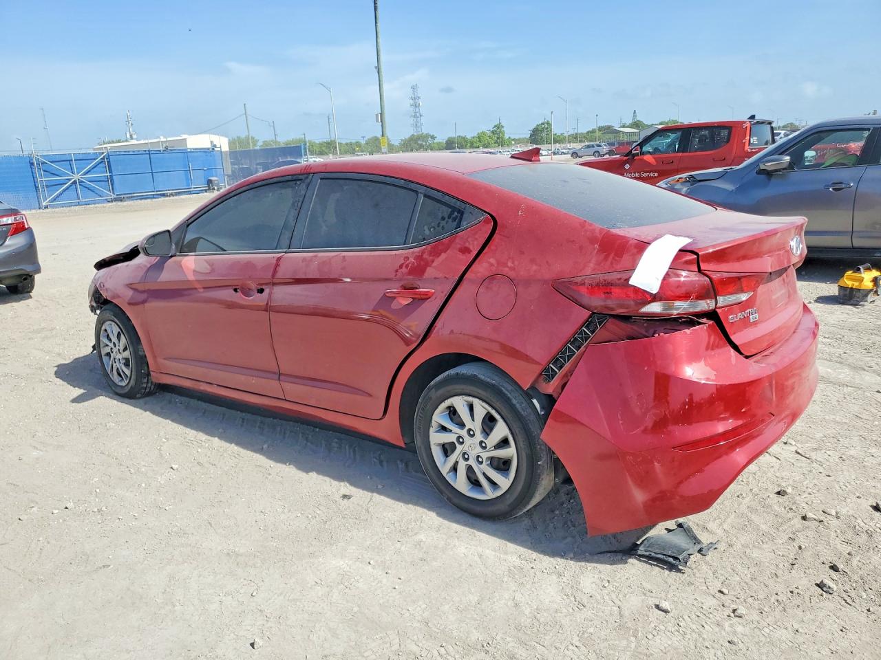 2017 Hyundai Elantra Se Red vin: KMHD74LF8HU364977
