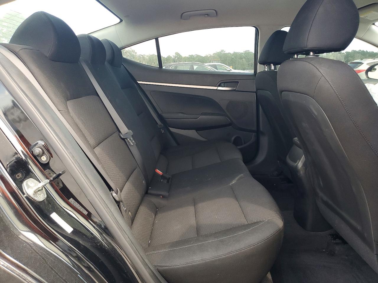 2019 Hyundai Elantra Se Black vin: KMHD74LF8KU842421