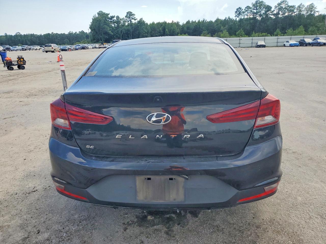 2019 Hyundai Elantra Se Black vin: KMHD74LF8KU842421