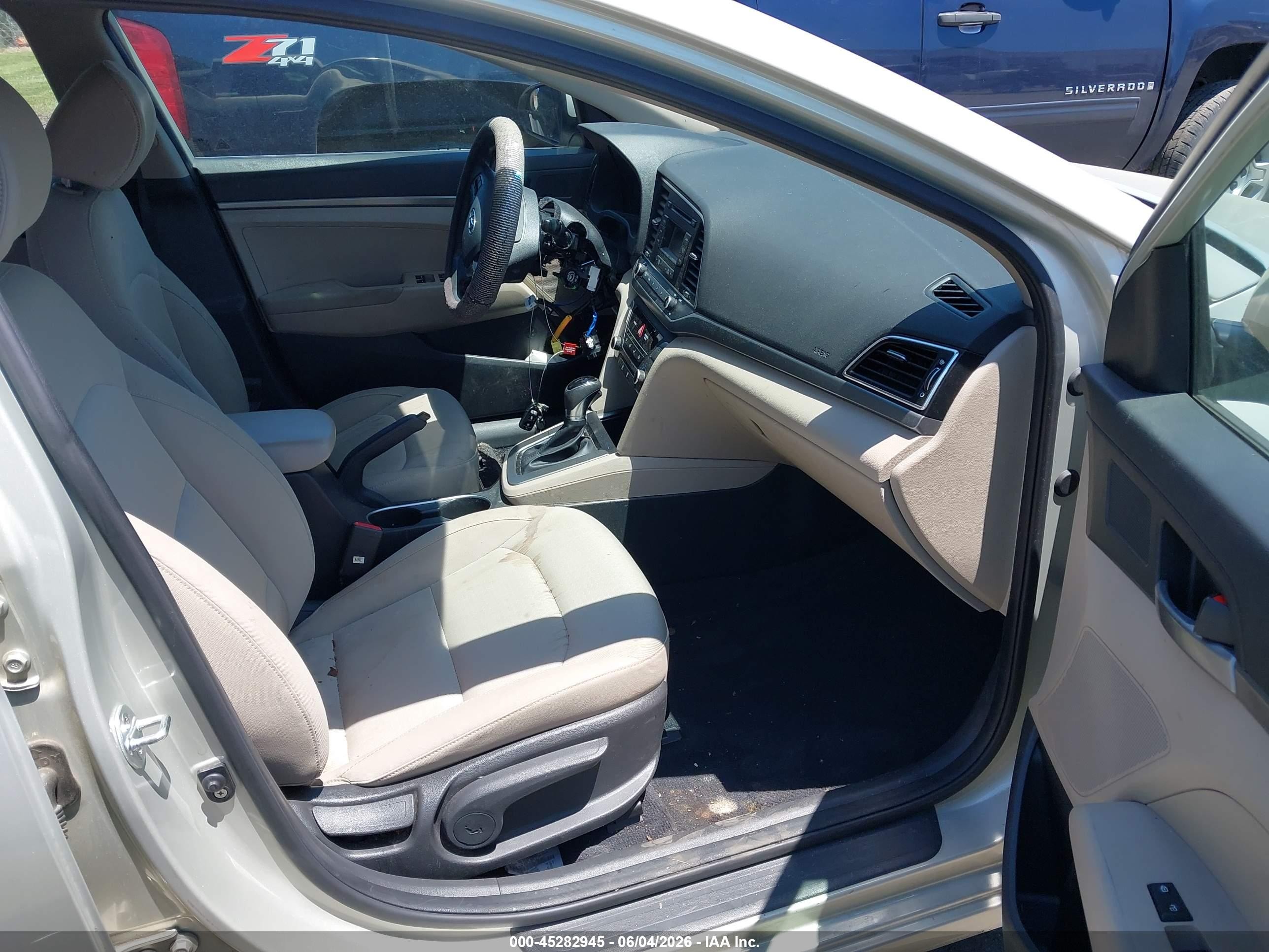 2017 Hyundai Elantra Se Золотой vin: KMHD74LF9HU330420