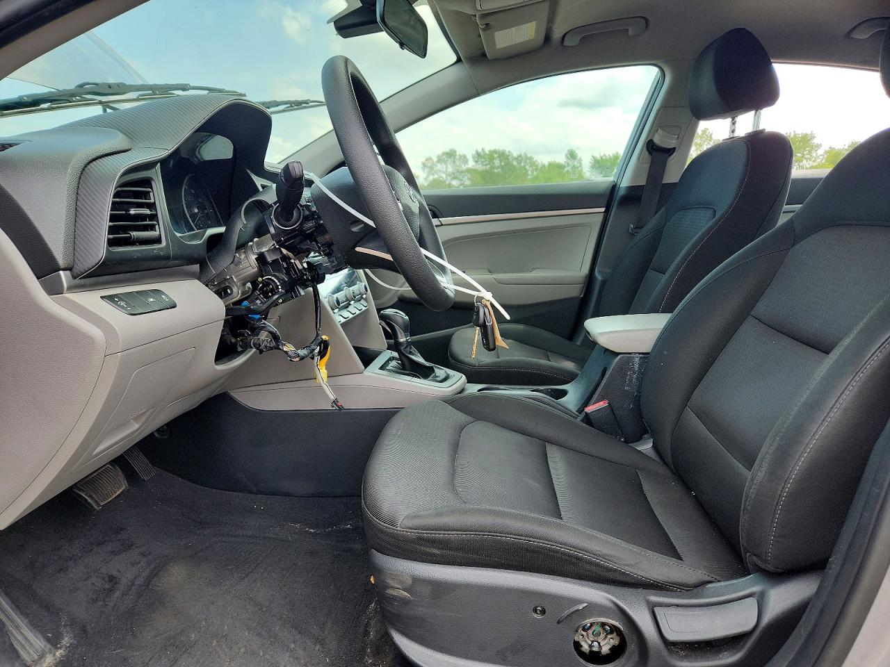 2020 Hyundai Elantra Se Серый vin: KMHD74LFXLU072692