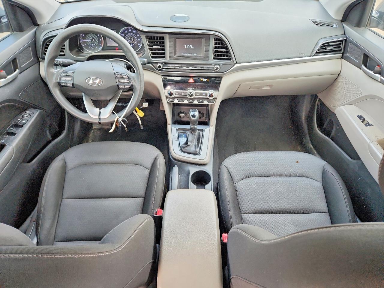 2020 Hyundai Elantra Se Серый vin: KMHD74LFXLU072692