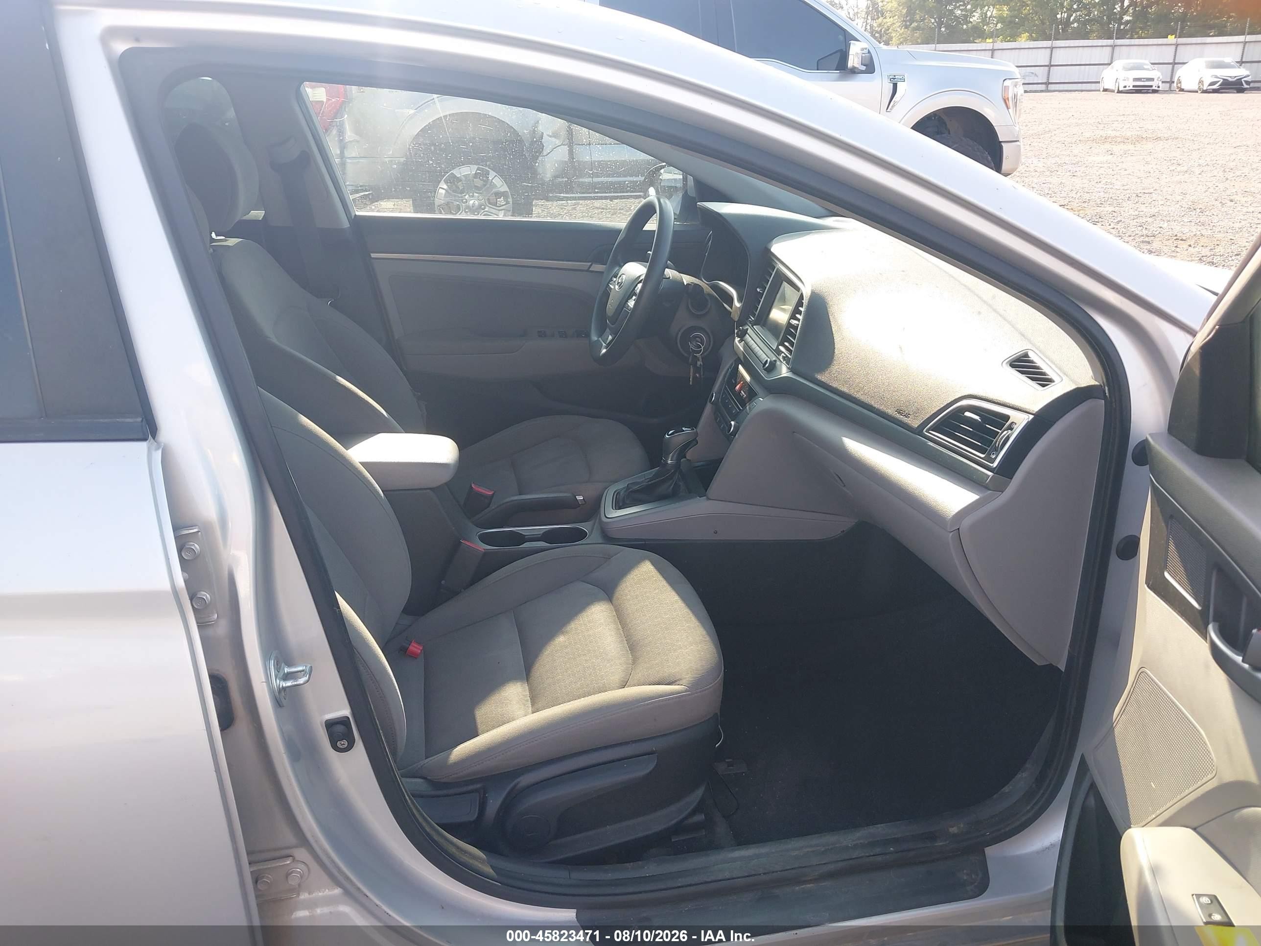 2017 Hyundai Elantra Se Silver vin: KMHD84LF0HU071975