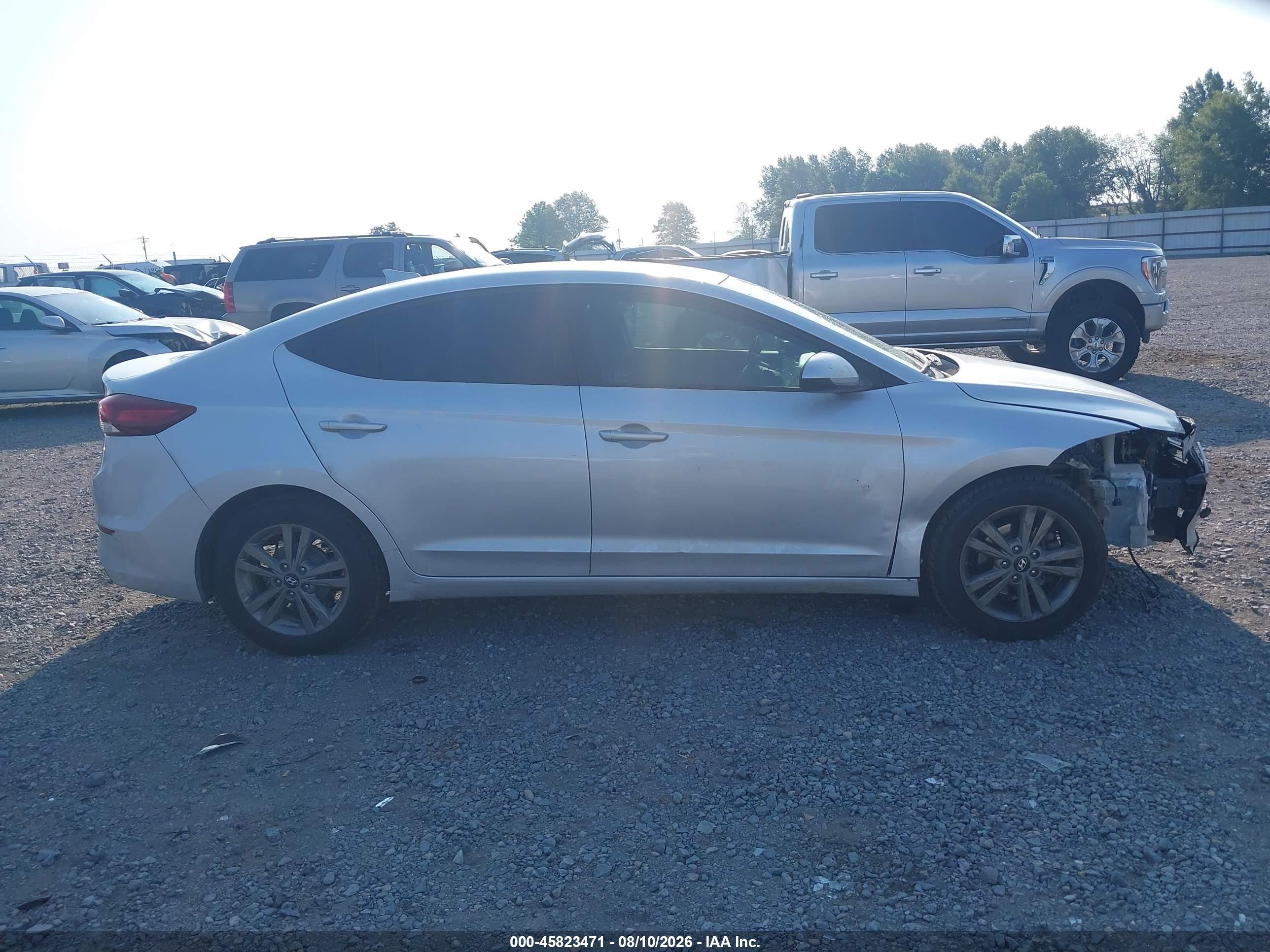 2017 Hyundai Elantra Se Silver vin: KMHD84LF0HU071975