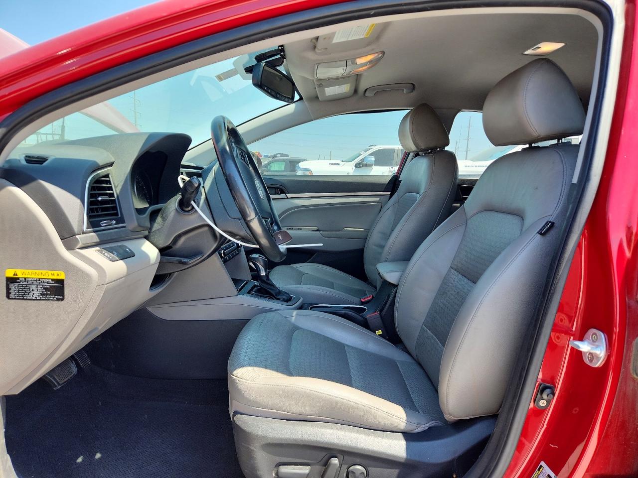 2017 Hyundai Elantra Limited Red vin: KMHD84LF0HU160770