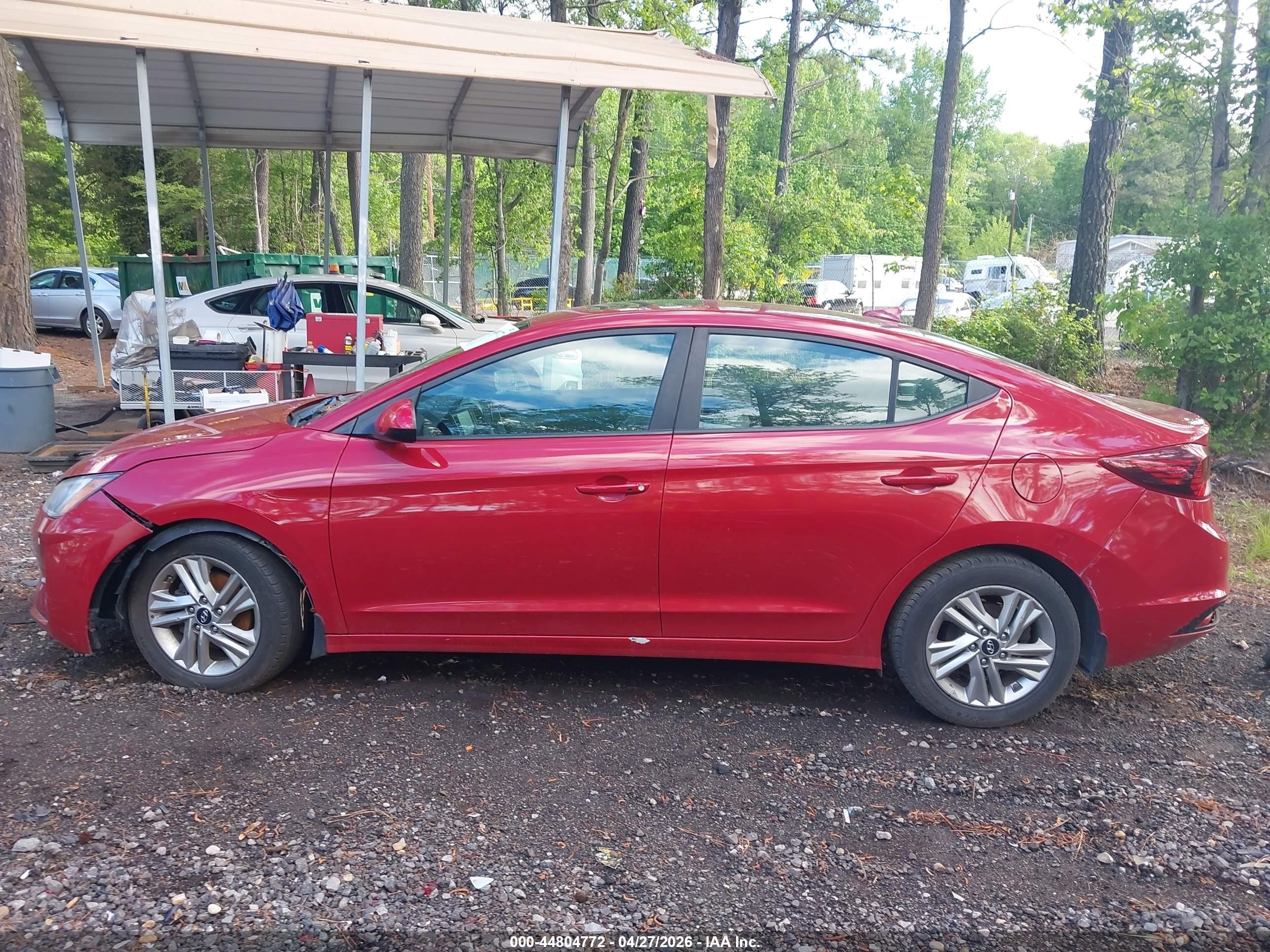 2020 Hyundai Elantra Value Edition Red vin: KMHD84LF0LU947906