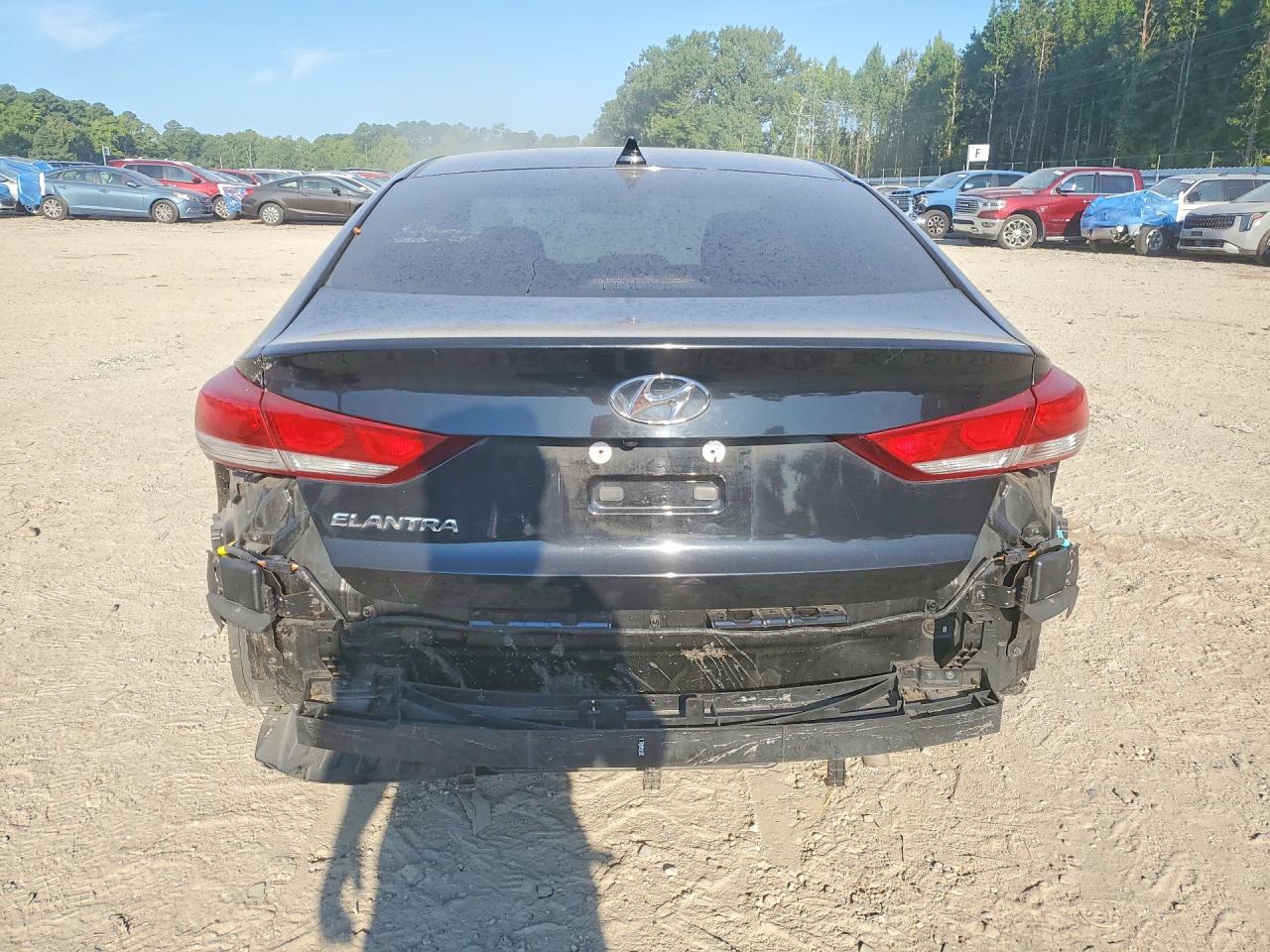 2018 Hyundai Elantra Sel Black vin: KMHD84LF1JU574209
