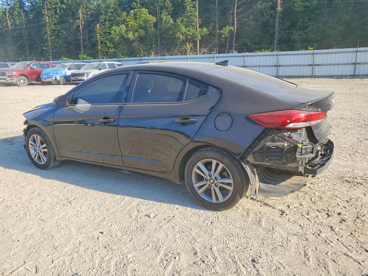 2018 Hyundai Elantra Sel Black vin: KMHD84LF1JU574209