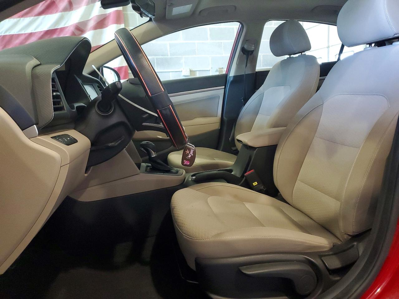 2019 Hyundai Elantra Value Edition Red vin: KMHD84LF1KU770460