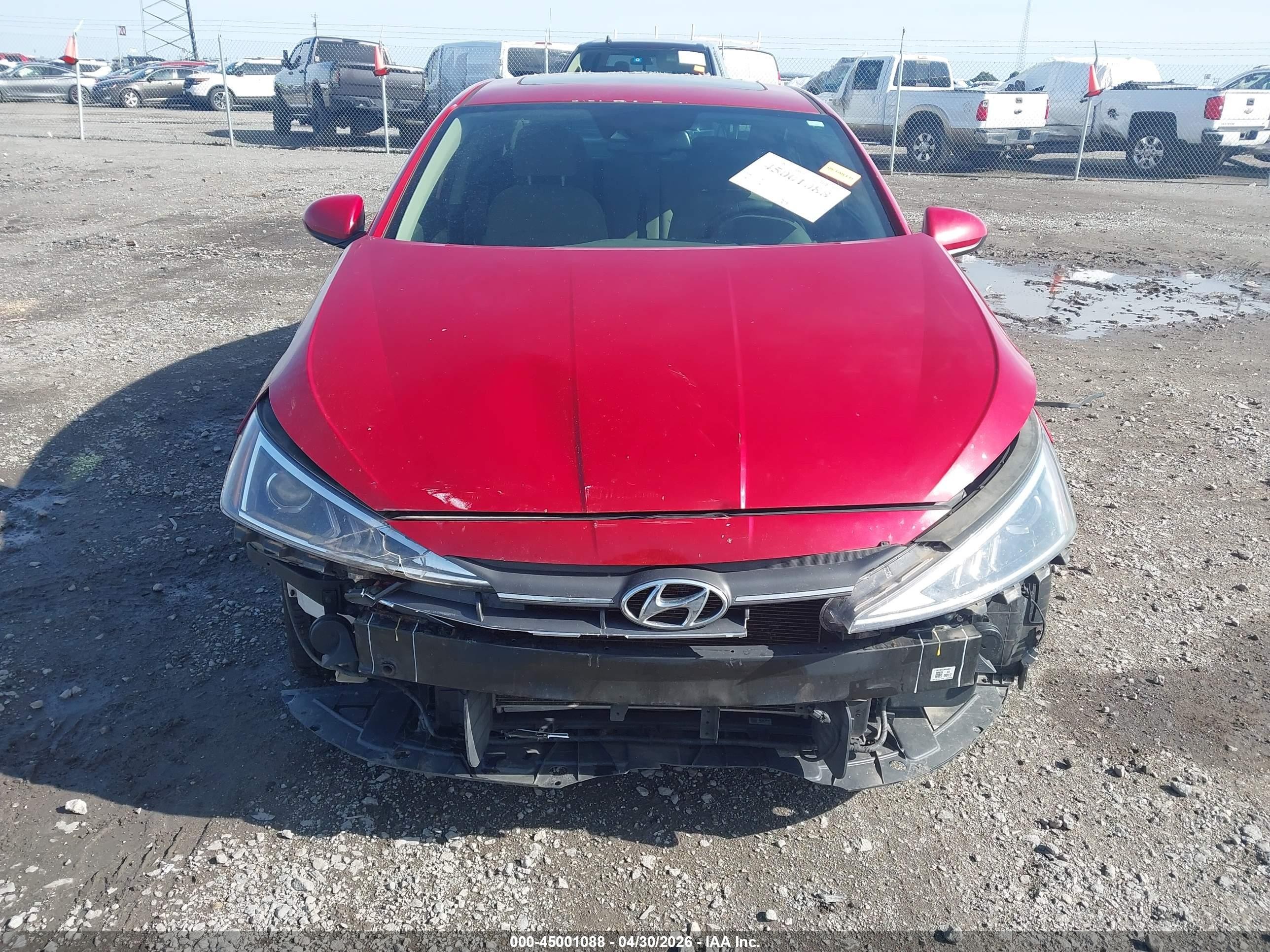 2020 Hyundai Elantra Value Edition Red vin: KMHD84LF1LU107620