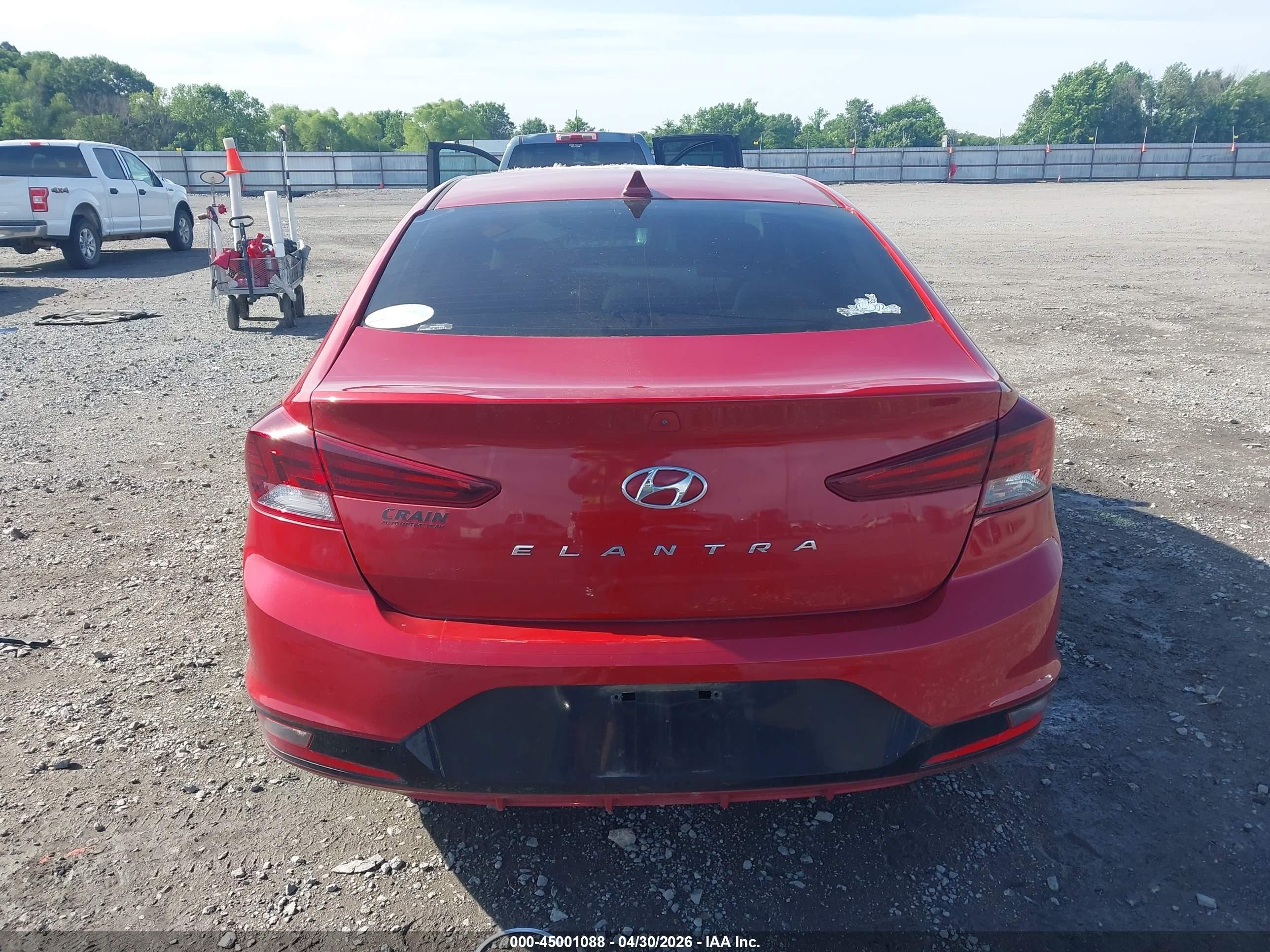 2020 Hyundai Elantra Value Edition Red vin: KMHD84LF1LU107620