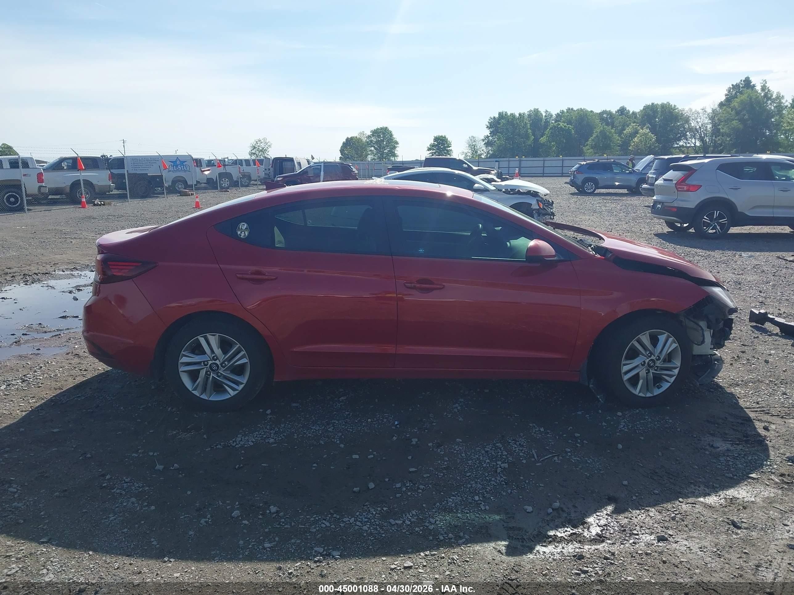 2020 Hyundai Elantra Value Edition Red vin: KMHD84LF1LU107620