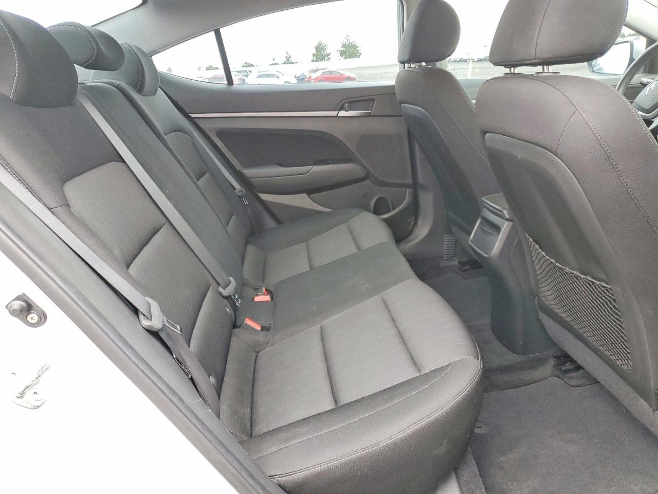 2017 Hyundai Elantra Value Edition Silver vin: KMHD84LF2HU354913