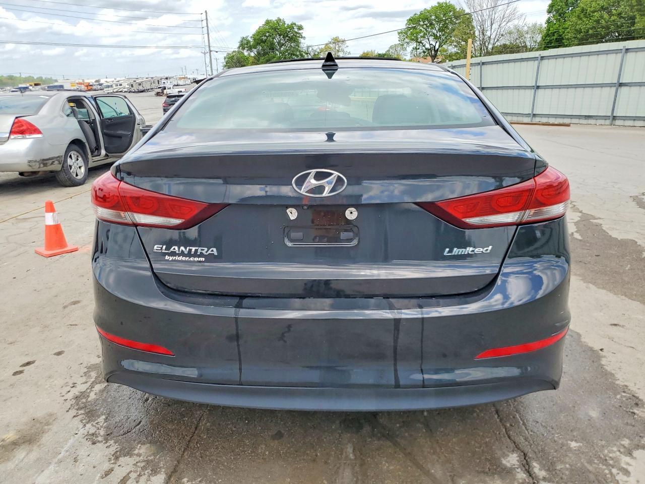 2018 Hyundai Elantra Limited Black vin: KMHD84LF2JU502936