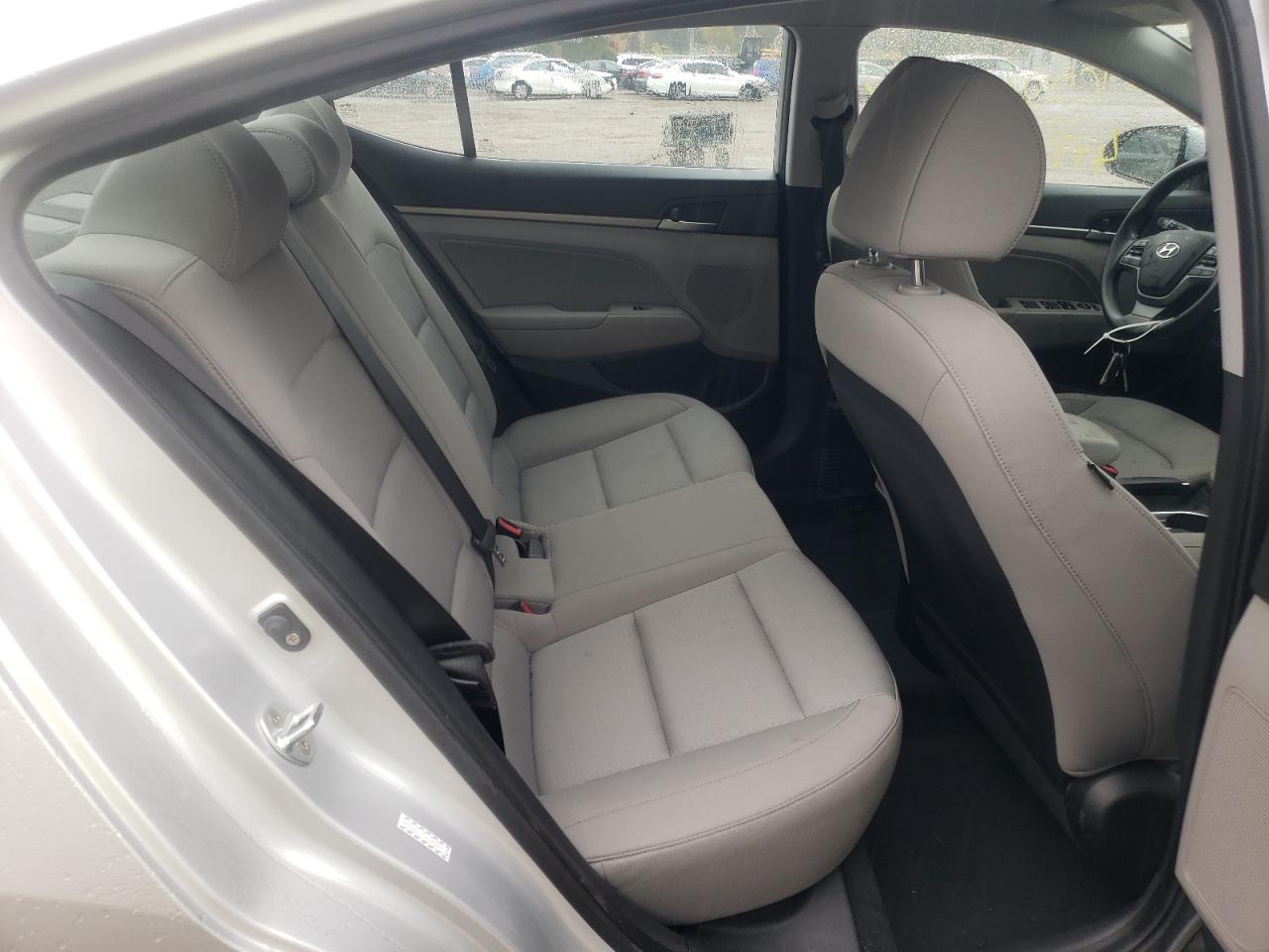 2018 Hyundai Elantra Sel Silver vin: KMHD84LF2JU533975