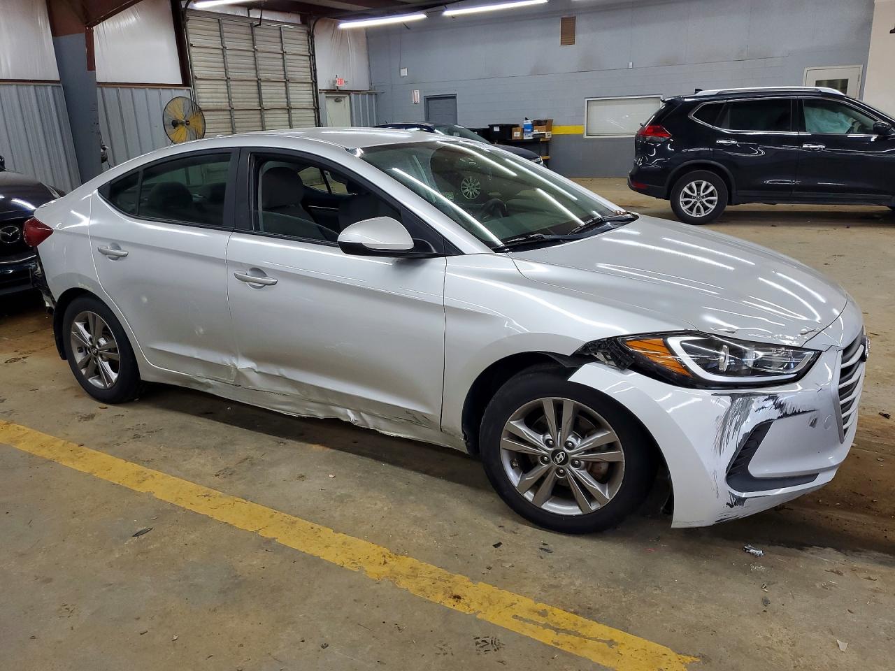 2018 Hyundai Elantra Sel Silver vin: KMHD84LF2JU533975