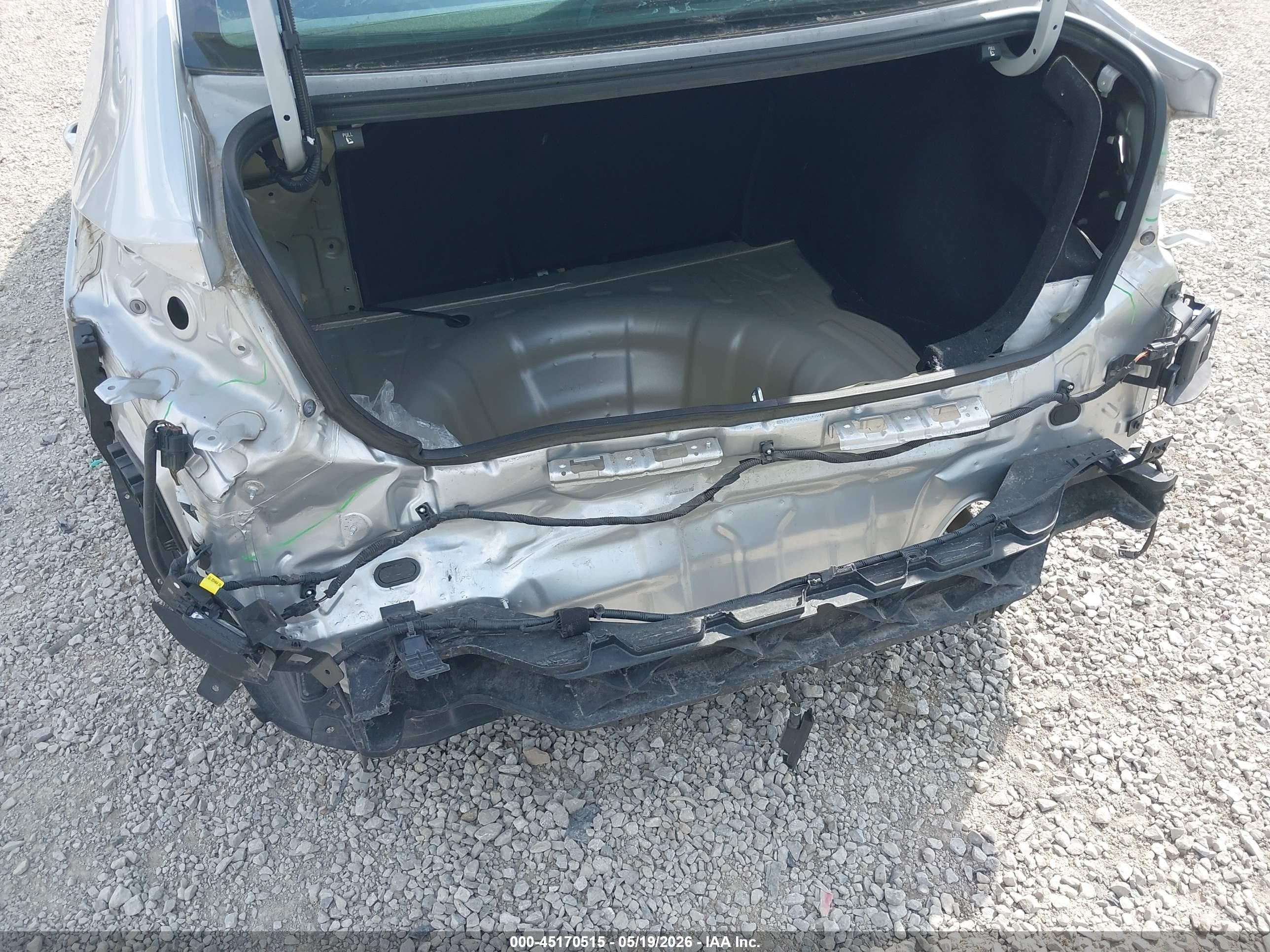 2019 Hyundai Elantra Sel Silver vin: KMHD84LF2KU775389