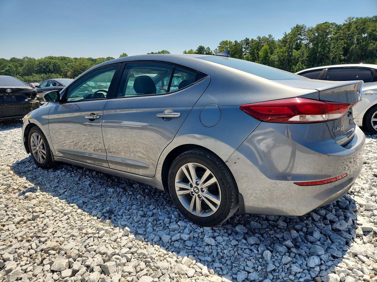 2017 Hyundai Elantra Se Silver vin: KMHD84LF3HU194931