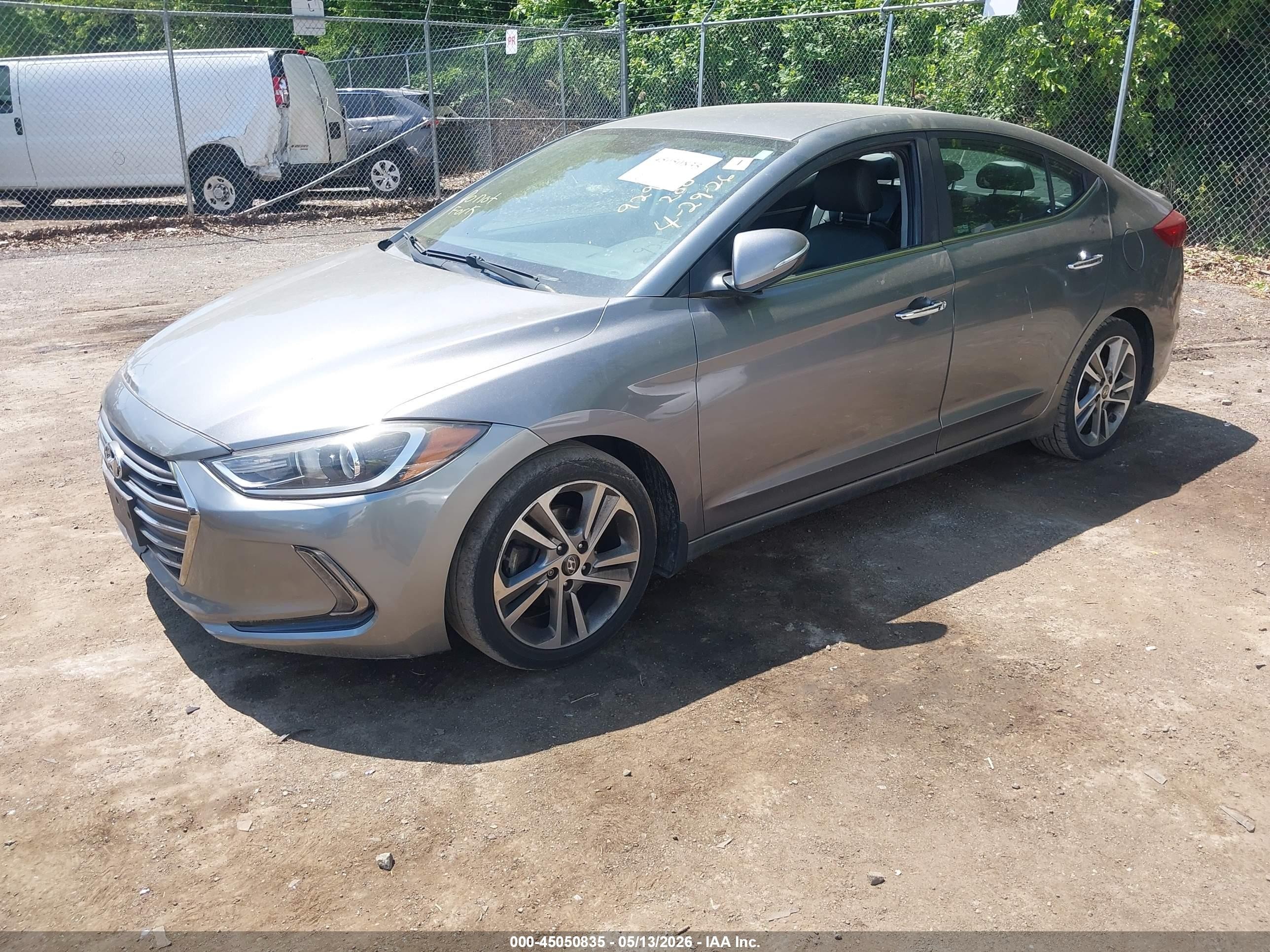2017 Hyundai Elantra Limited Silver vin: KMHD84LF3HU212490