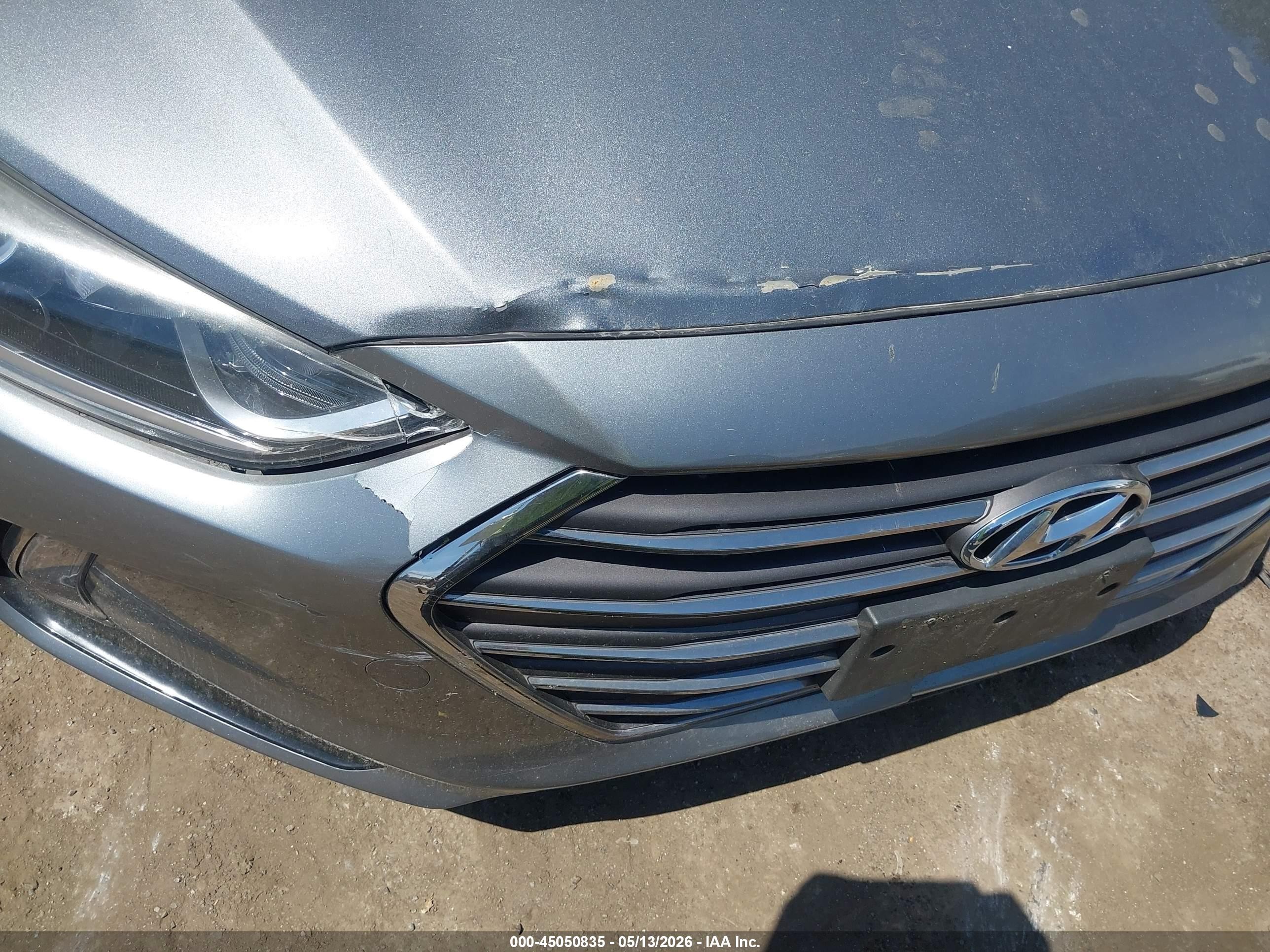 2017 Hyundai Elantra Limited Silver vin: KMHD84LF3HU212490