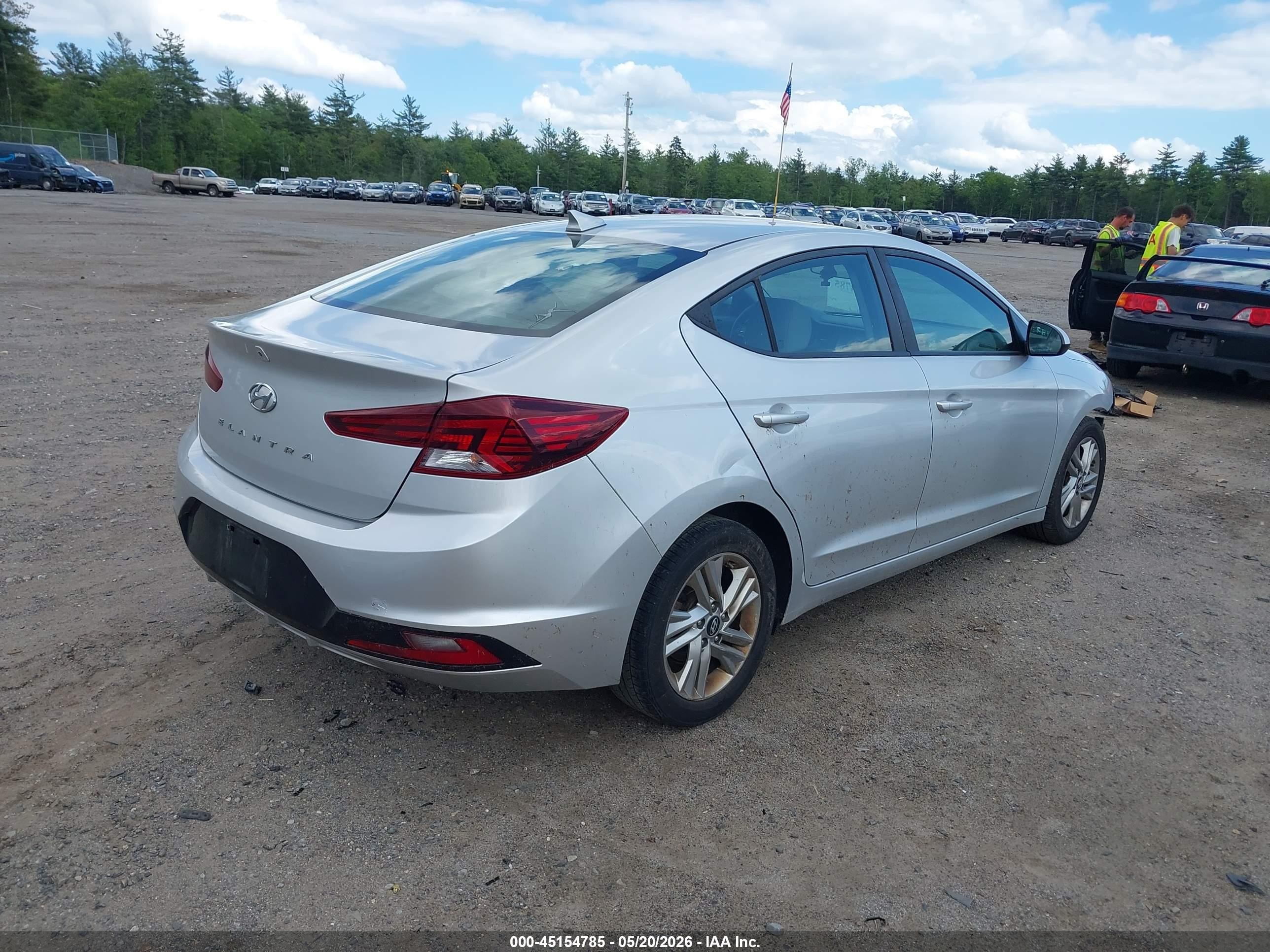 2019 Hyundai Elantra Sel Silver vin: KMHD84LF3KU746113