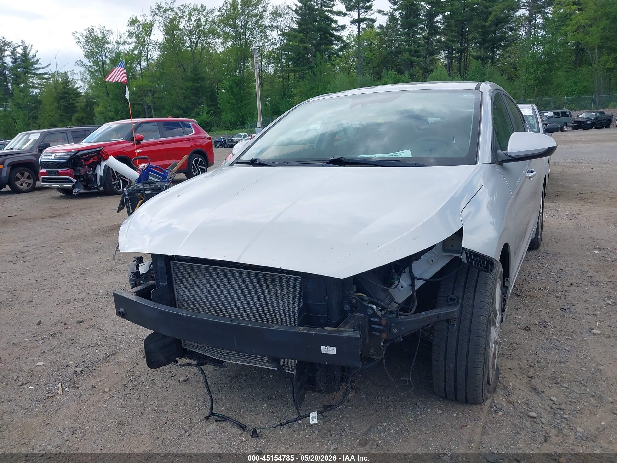 2019 Hyundai Elantra Sel Silver vin: KMHD84LF3KU746113