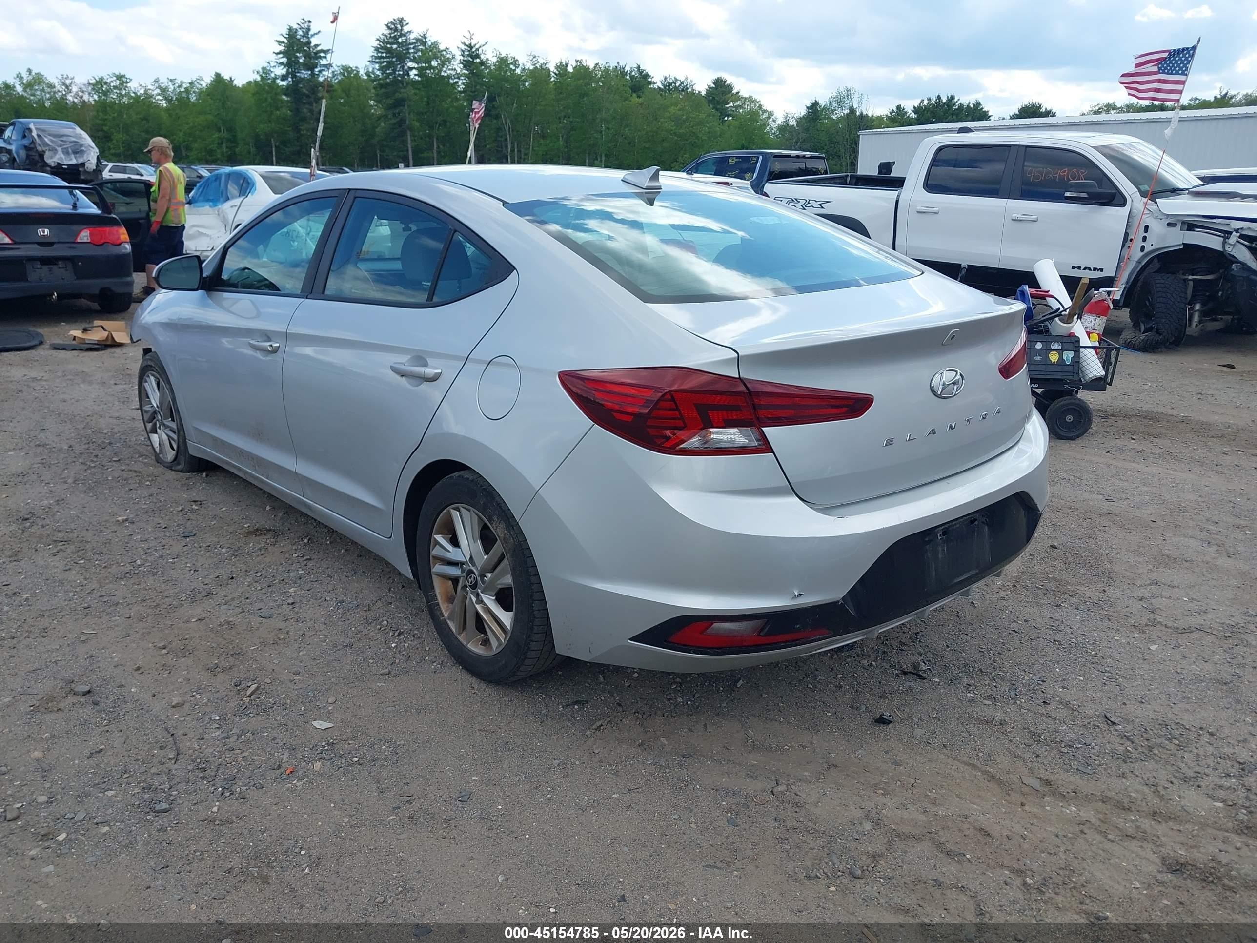 2019 Hyundai Elantra Sel Silver vin: KMHD84LF3KU746113