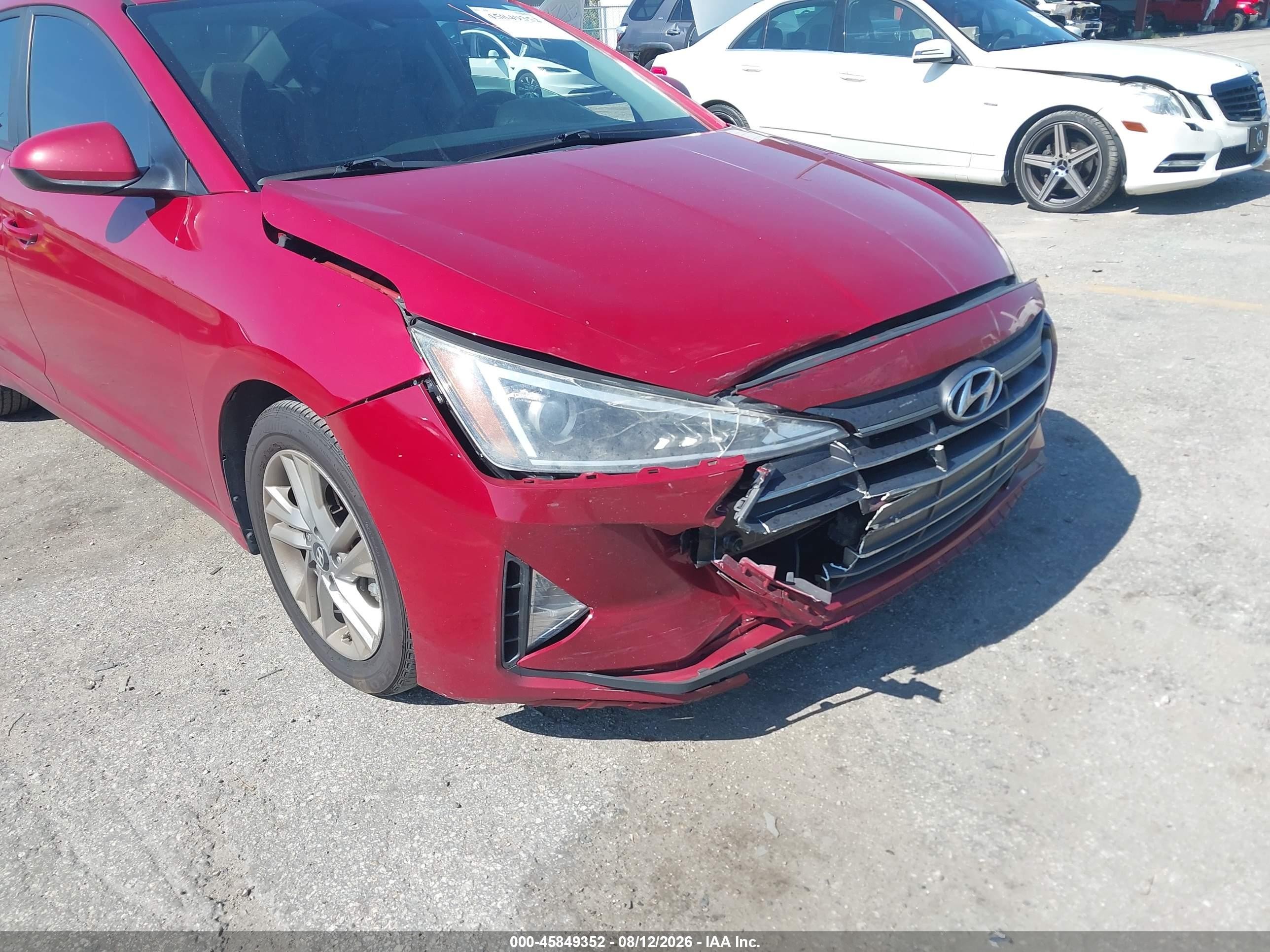 2019 Hyundai Elantra Sel Красный vin: KMHD84LF3KU784991
