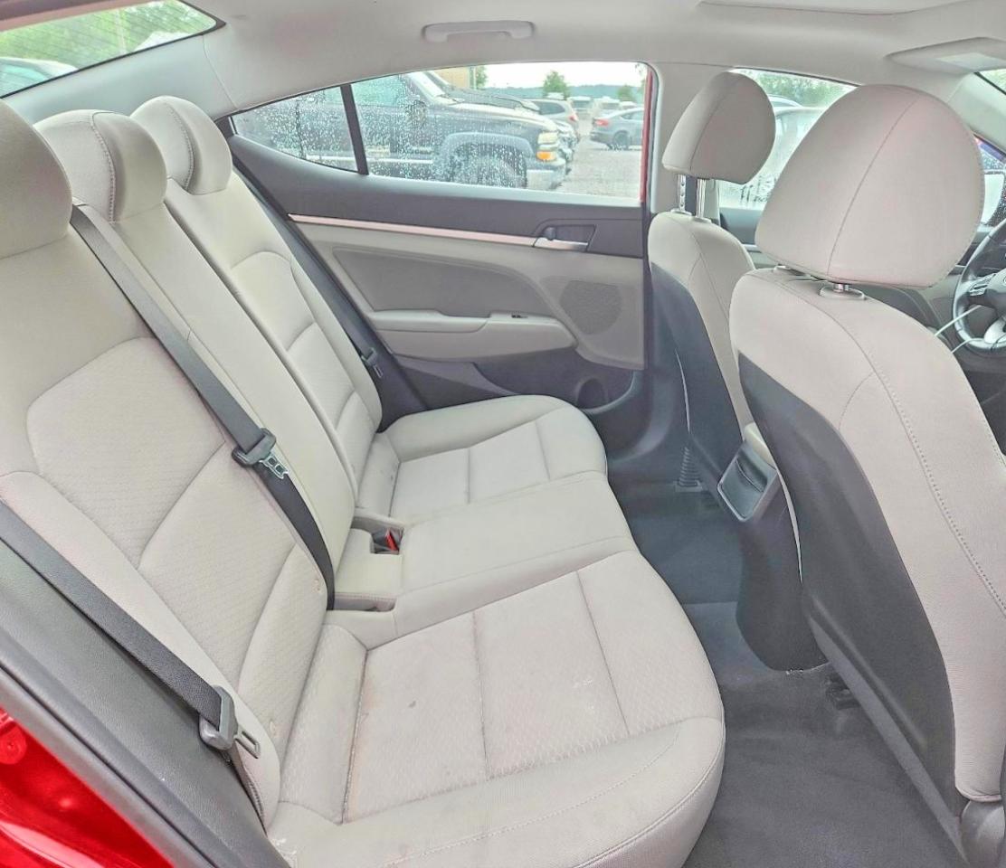 2020 Hyundai Elantra Value Edition Red vin: KMHD84LF3LU020849
