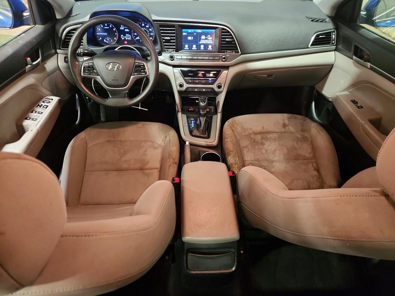 2017 Hyundai Elantra Se Blue vin: KMHD84LF4HU384222