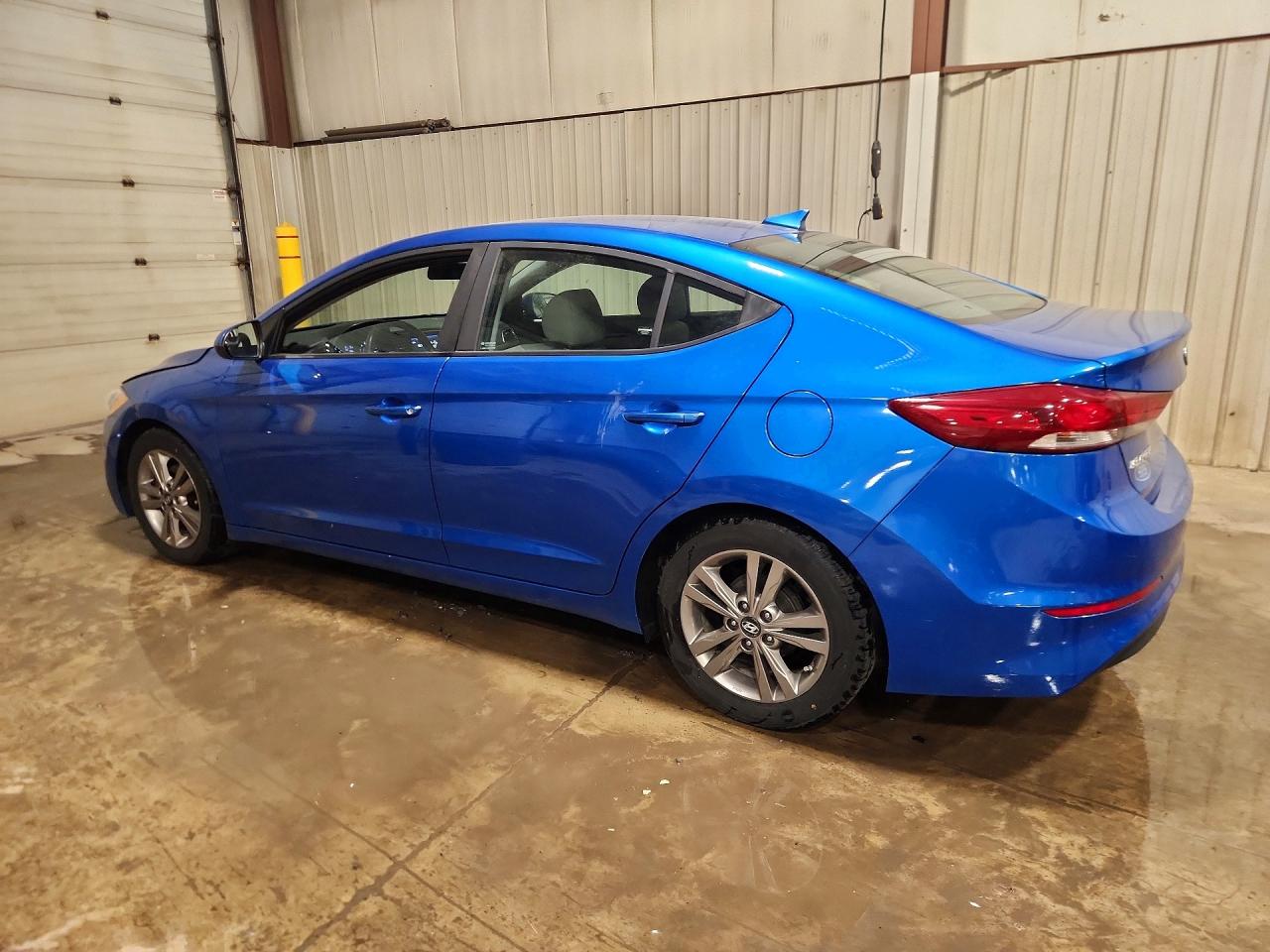 2017 Hyundai Elantra Se Blue vin: KMHD84LF4HU384222