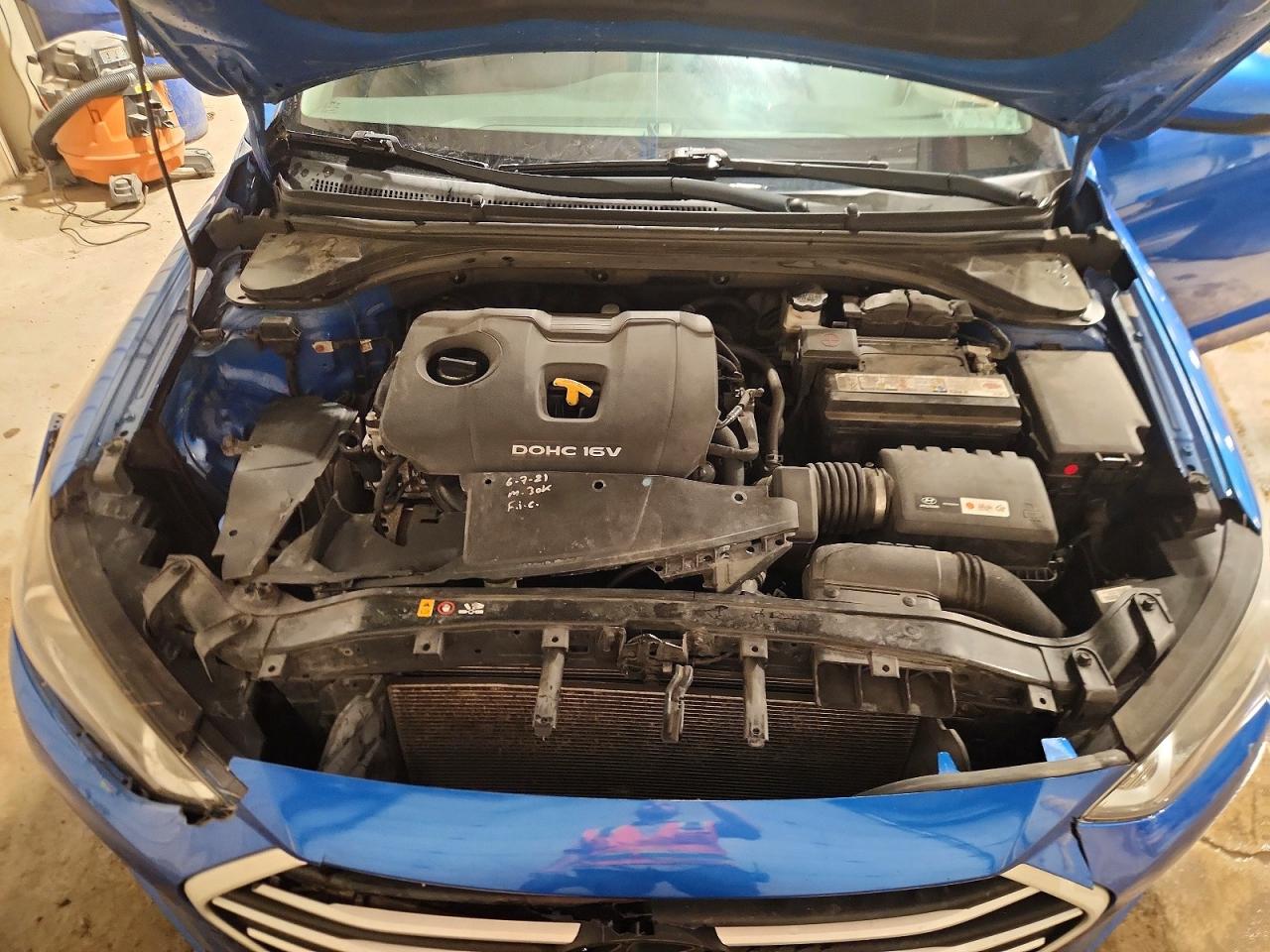 2017 Hyundai Elantra Se Blue vin: KMHD84LF4HU384222