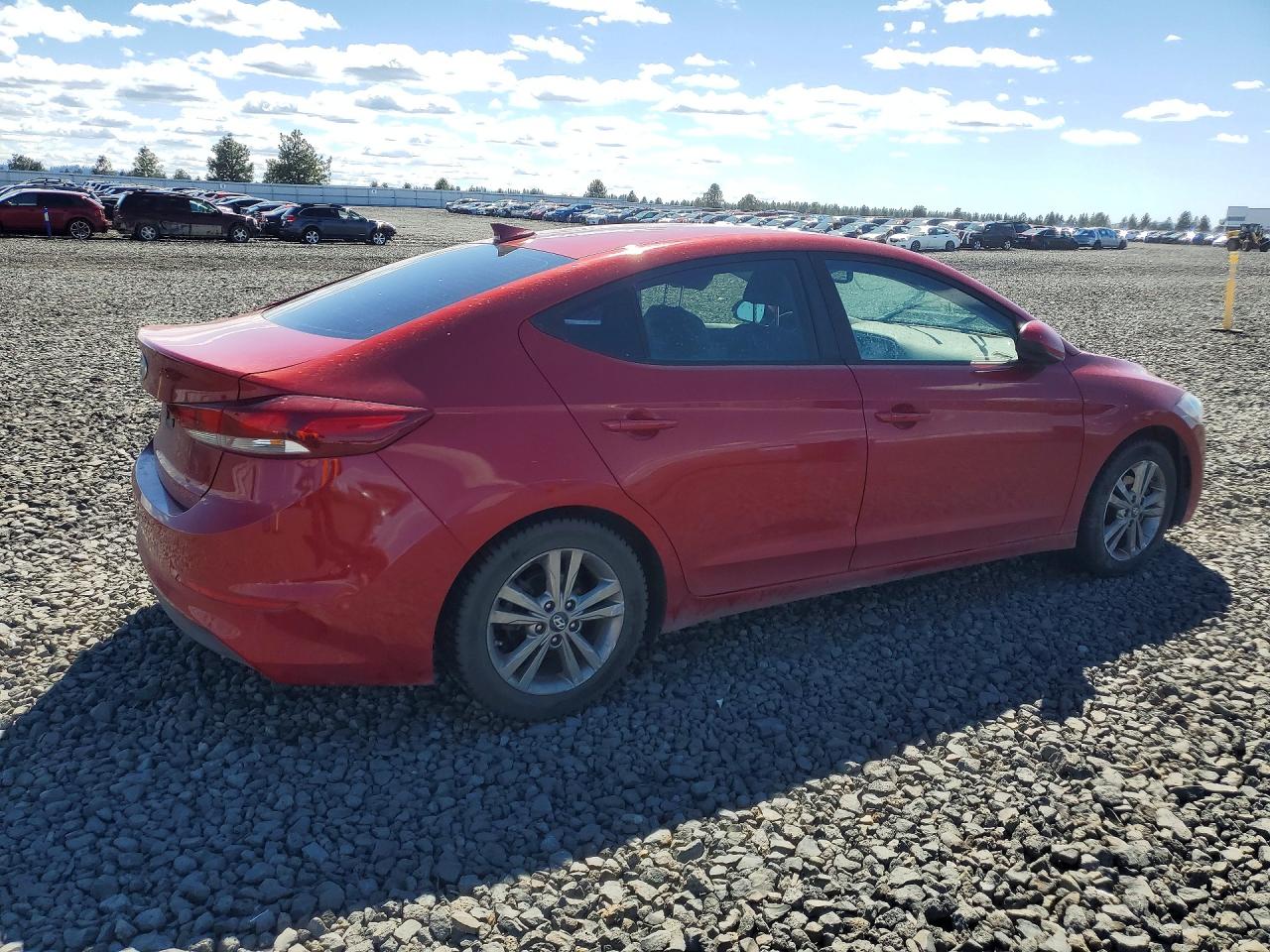 2018 Hyundai Elantra Sel Red vin: KMHD84LF4JU665135