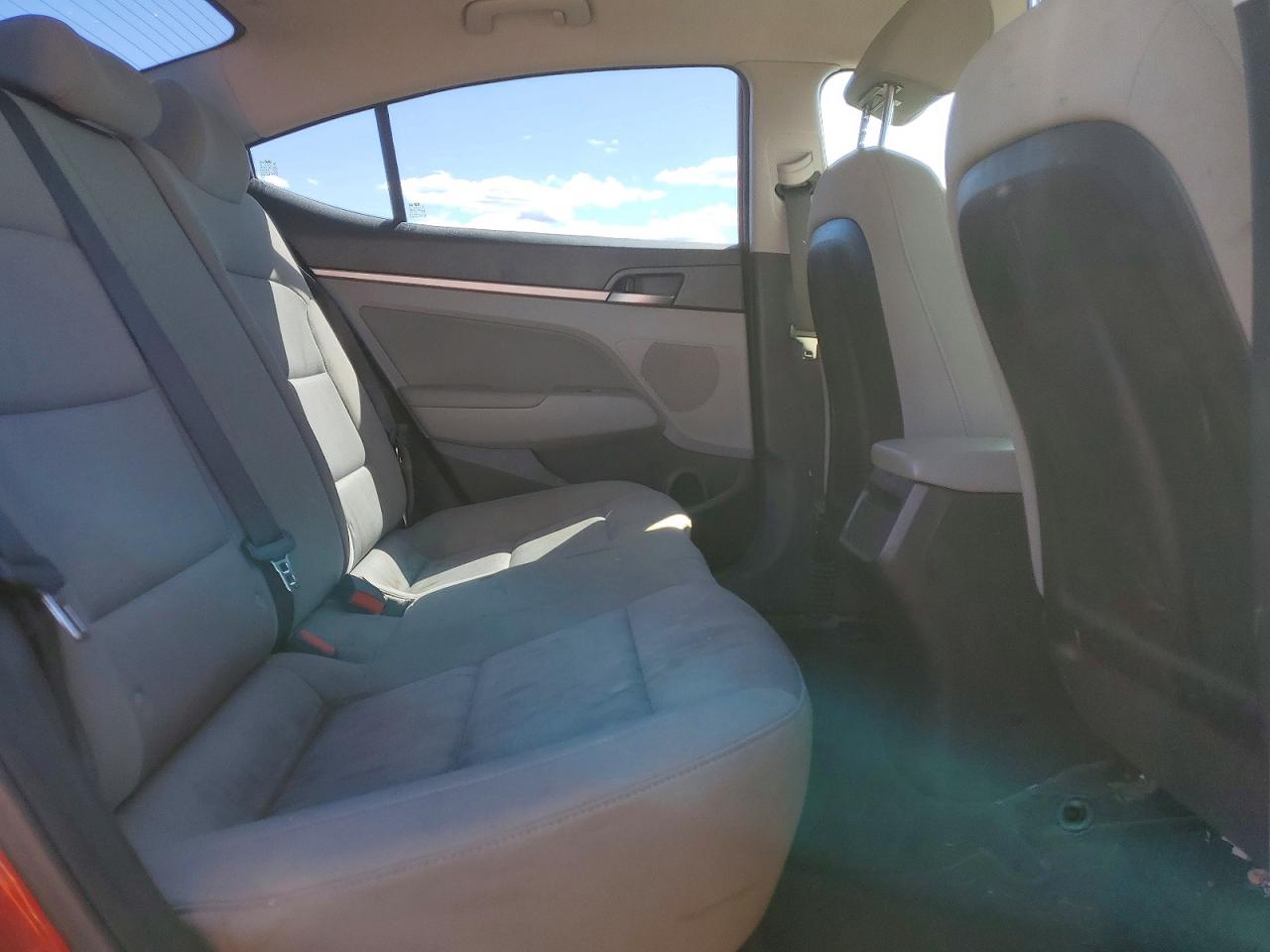 2018 Hyundai Elantra Sel Red vin: KMHD84LF4JU665135