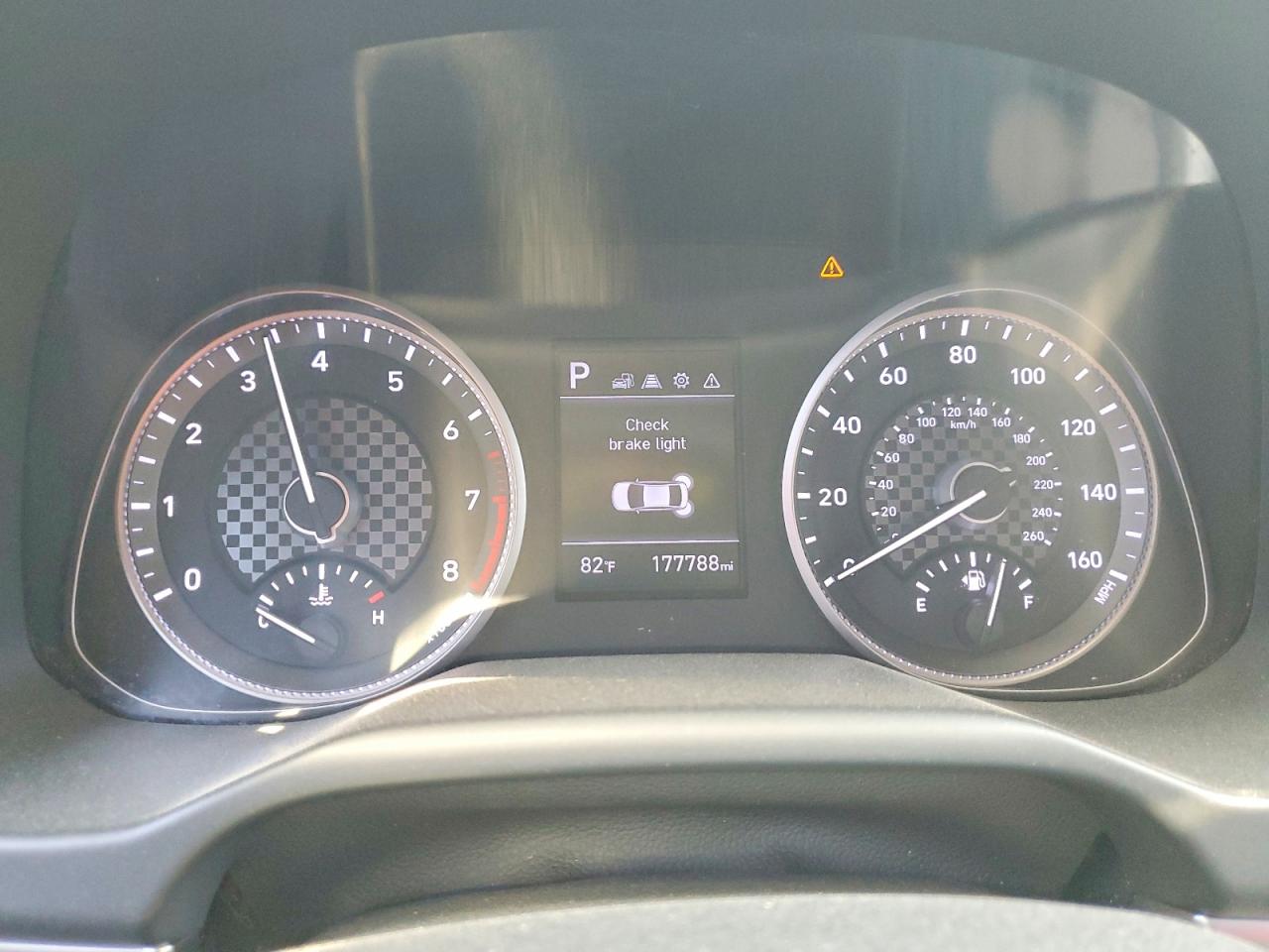 2020 Hyundai Elantra Value Edition Серебряный vin: KMHD84LF4LU015370