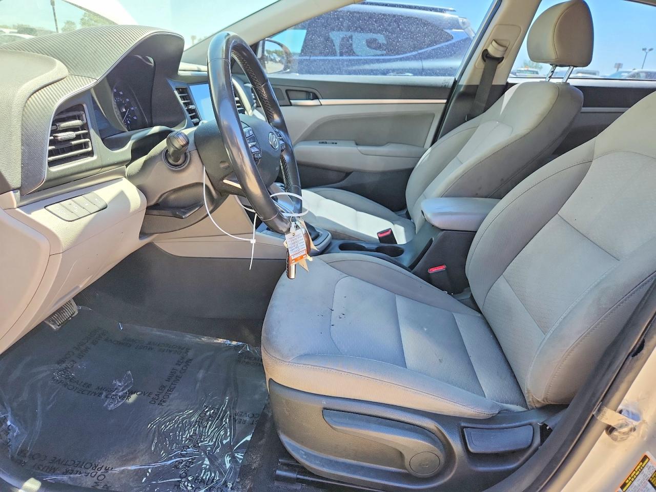 2020 Hyundai Elantra Value Edition Серебряный vin: KMHD84LF4LU015370