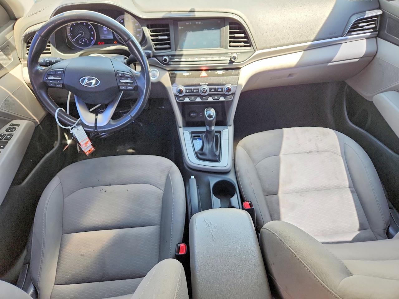2020 Hyundai Elantra Value Edition Серебряный vin: KMHD84LF4LU015370