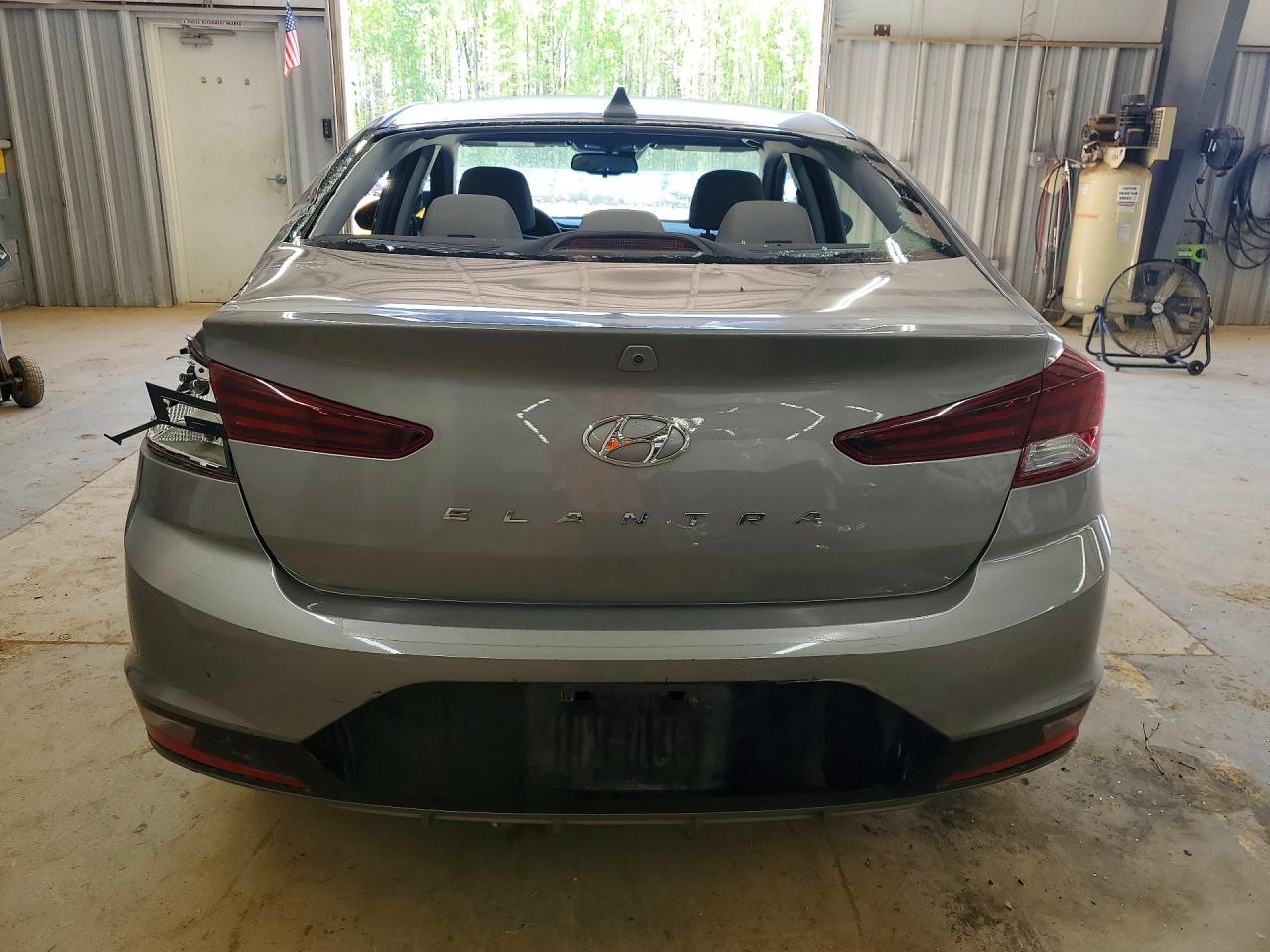 2020 Hyundai Elantra Value Edition Gray vin: KMHD84LF4LU899049