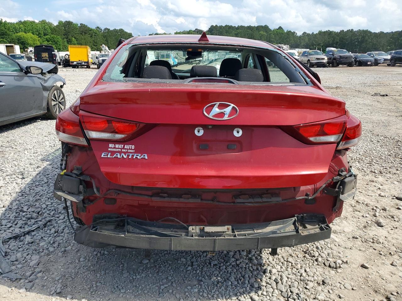 2017 Hyundai Elantra Value Edition Red vin: KMHD84LF5HU241232