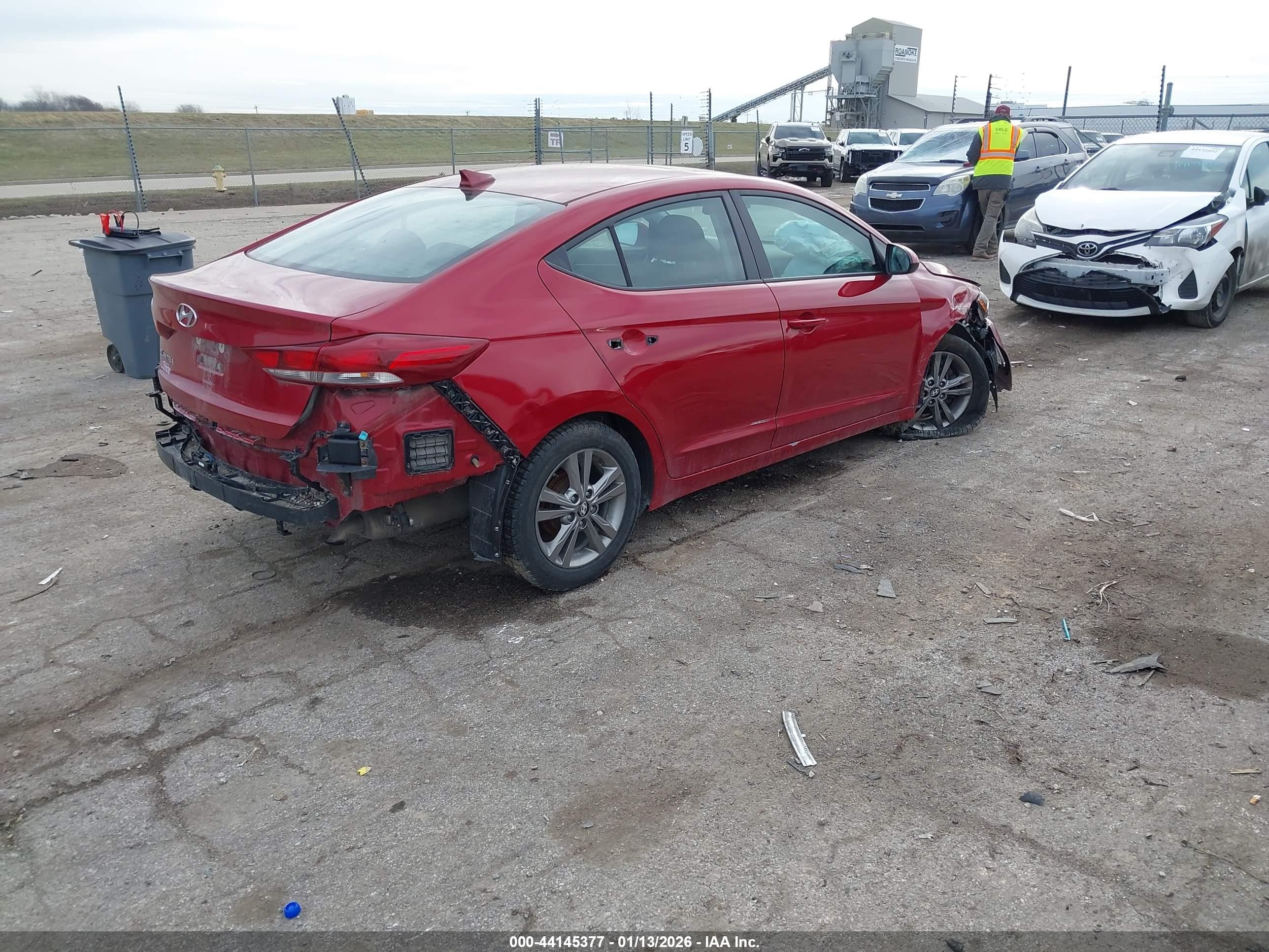 2017 Hyundai Elantra Value Edition Red vin: KMHD84LF5HU423383
