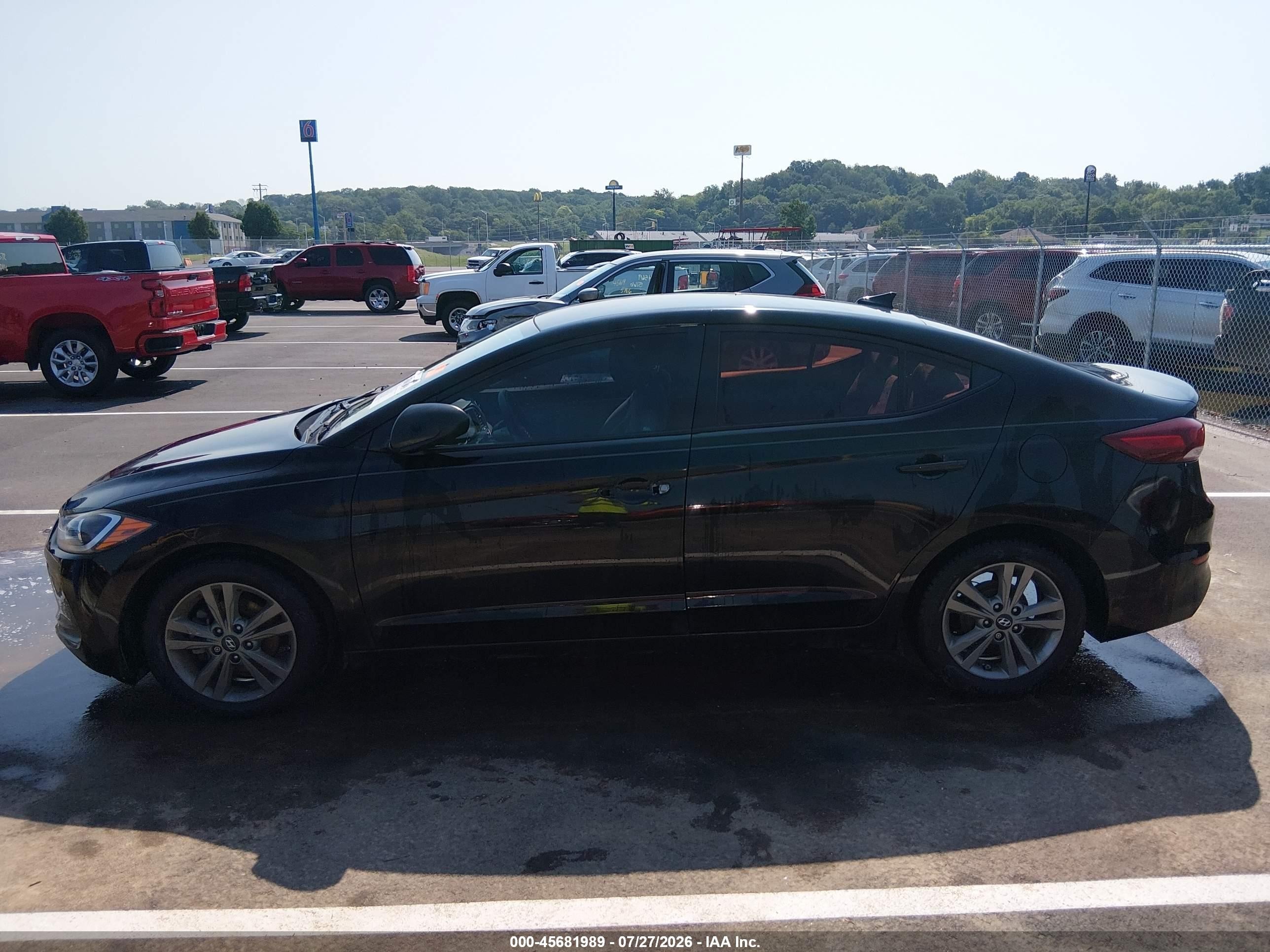 2017 Hyundai Elantra Se Black vin: KMHD84LF6HU075612