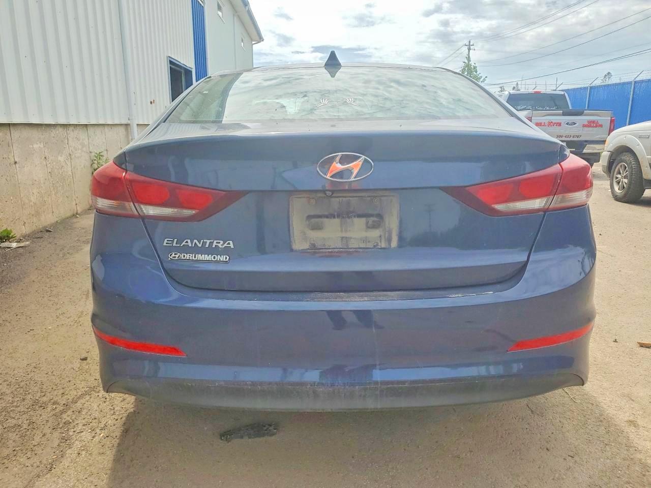 2017 Hyundai Elantra Se Blue vin: KMHD84LF6HU093706