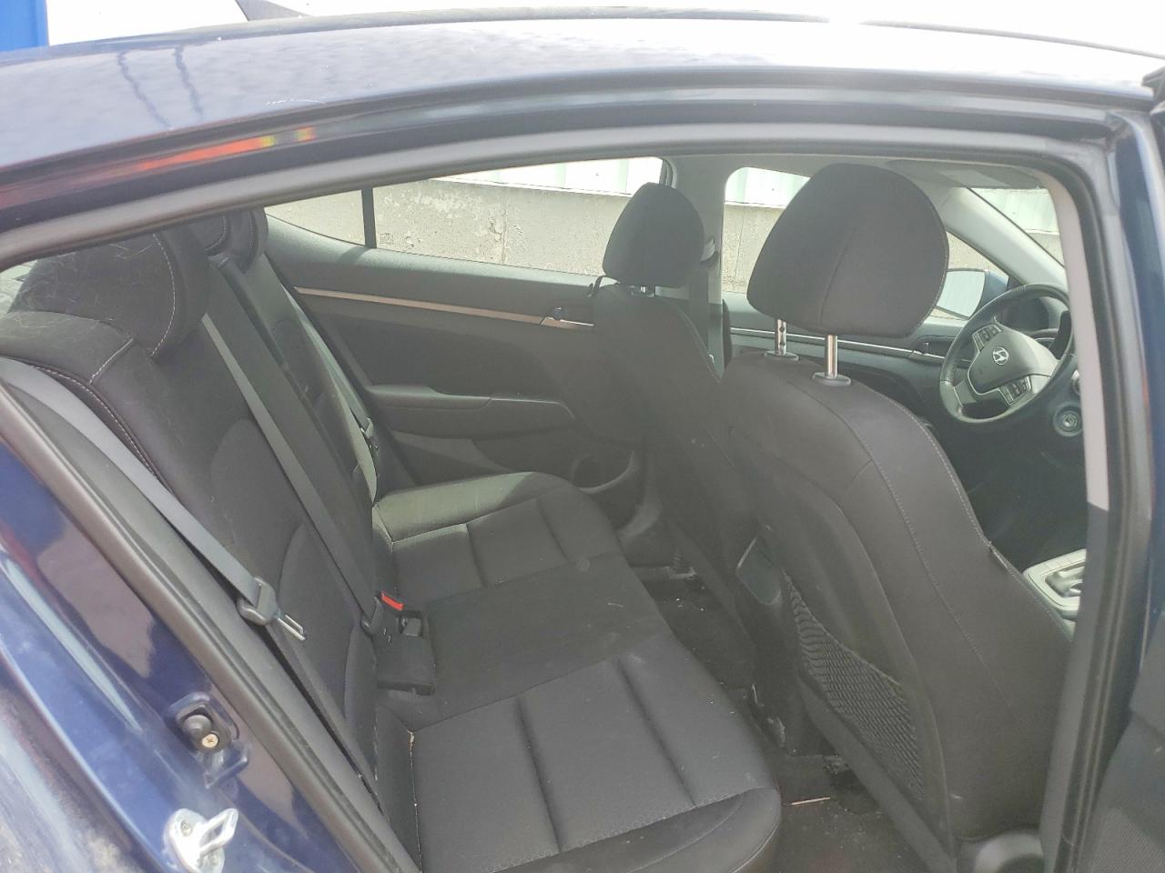 2017 Hyundai Elantra Se Blue vin: KMHD84LF6HU093706