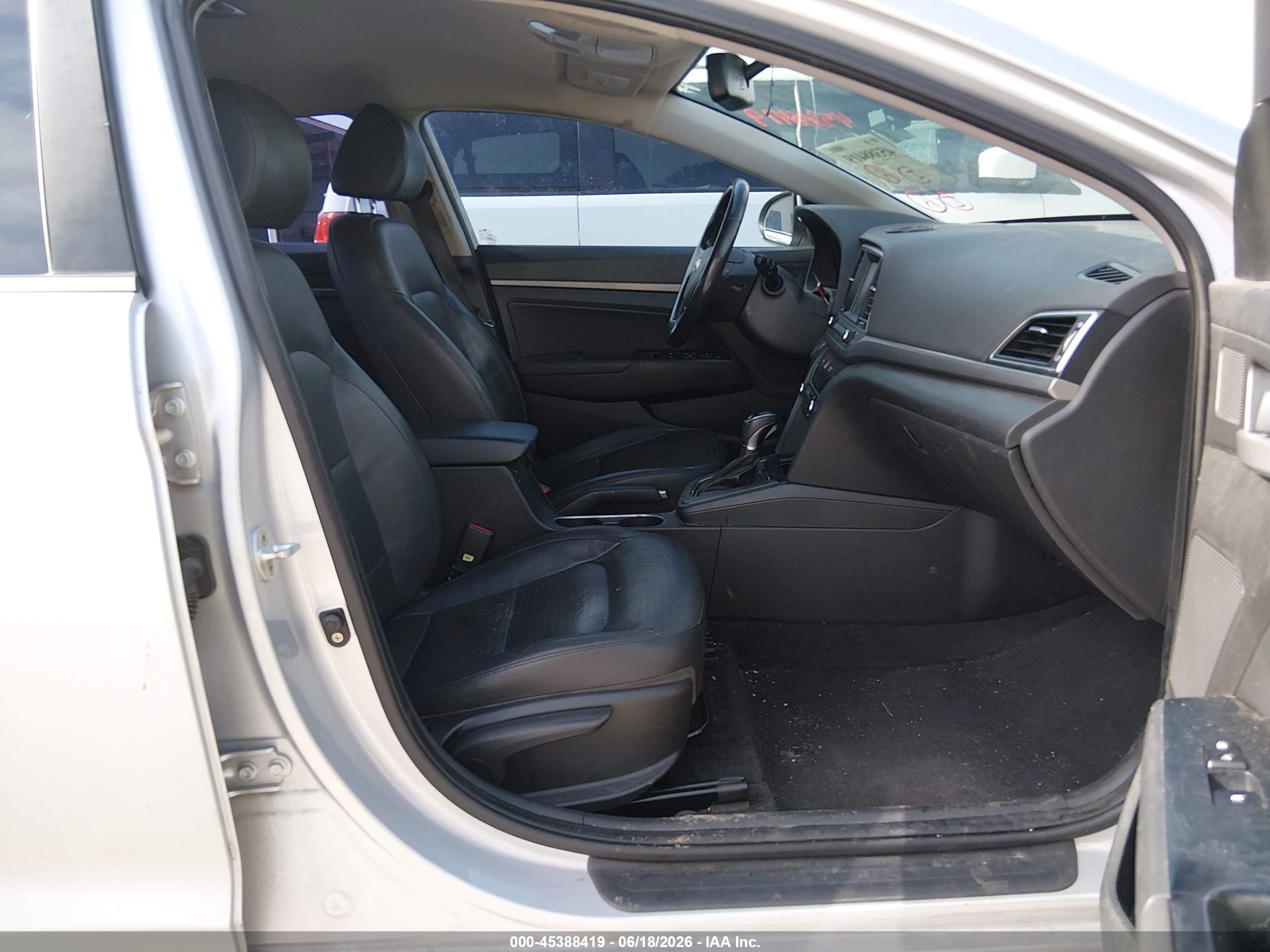 2017 Hyundai Elantra Limited Серебряный vin: KMHD84LF6HU269394