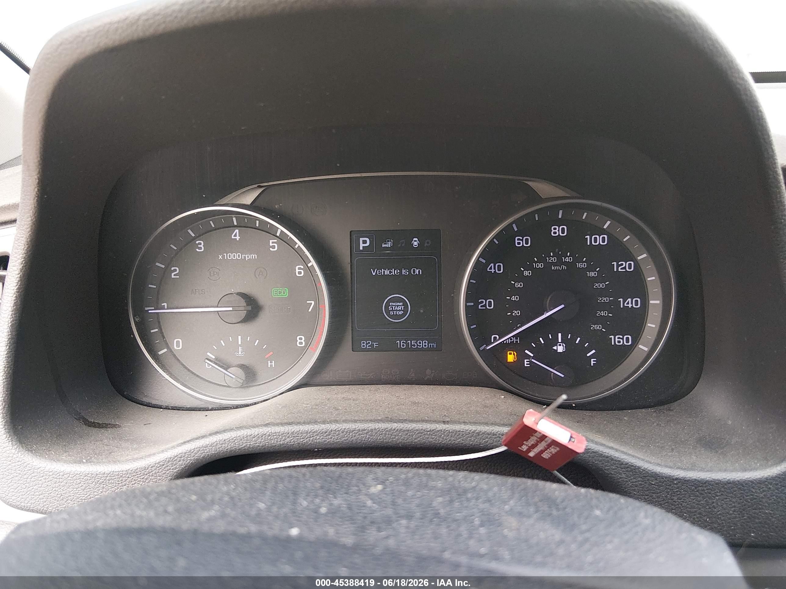 2017 Hyundai Elantra Limited Серебряный vin: KMHD84LF6HU269394